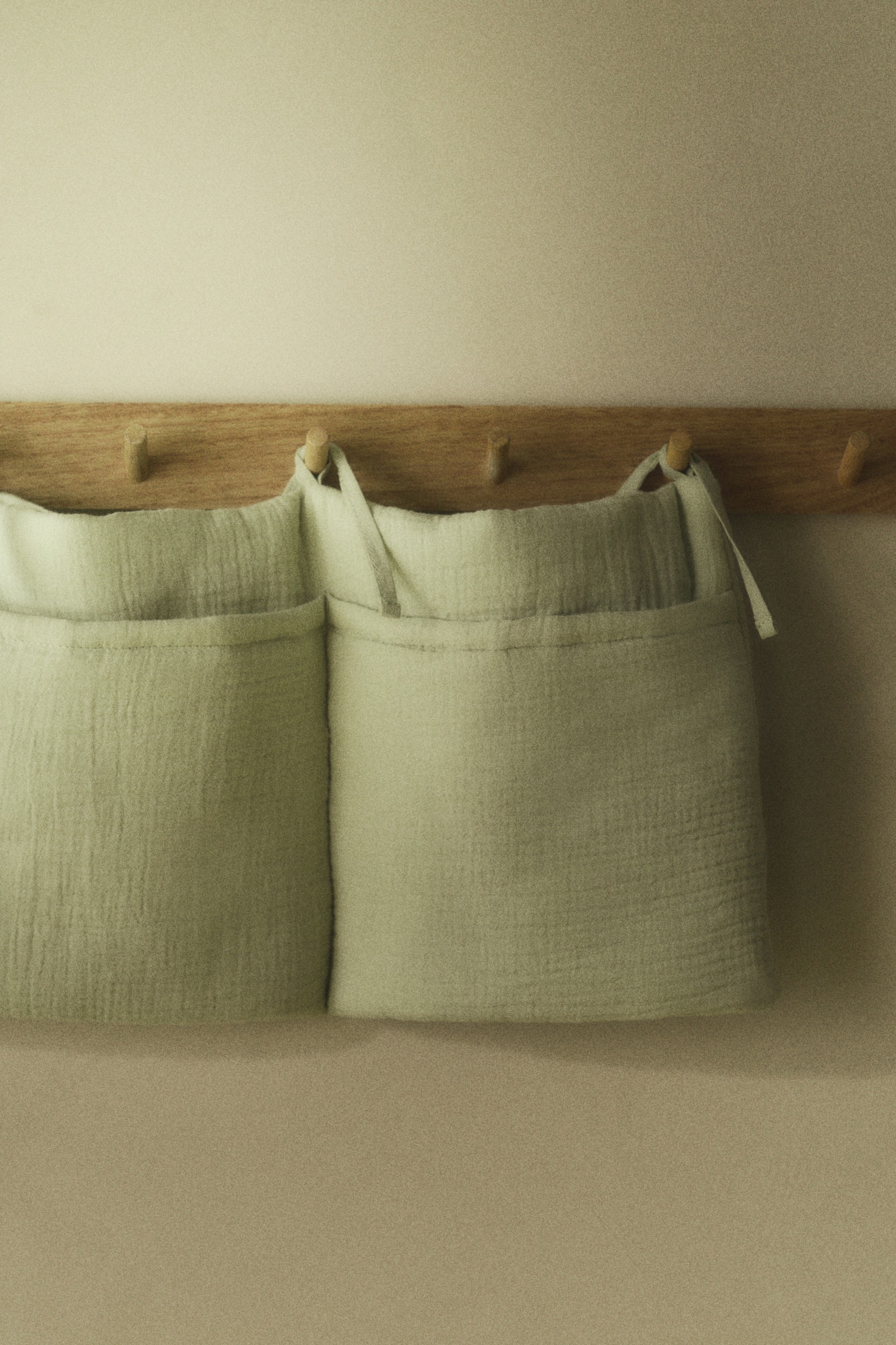 ארגונית לתלייה ממוסלין - ירוק חאקי בהיר - 2