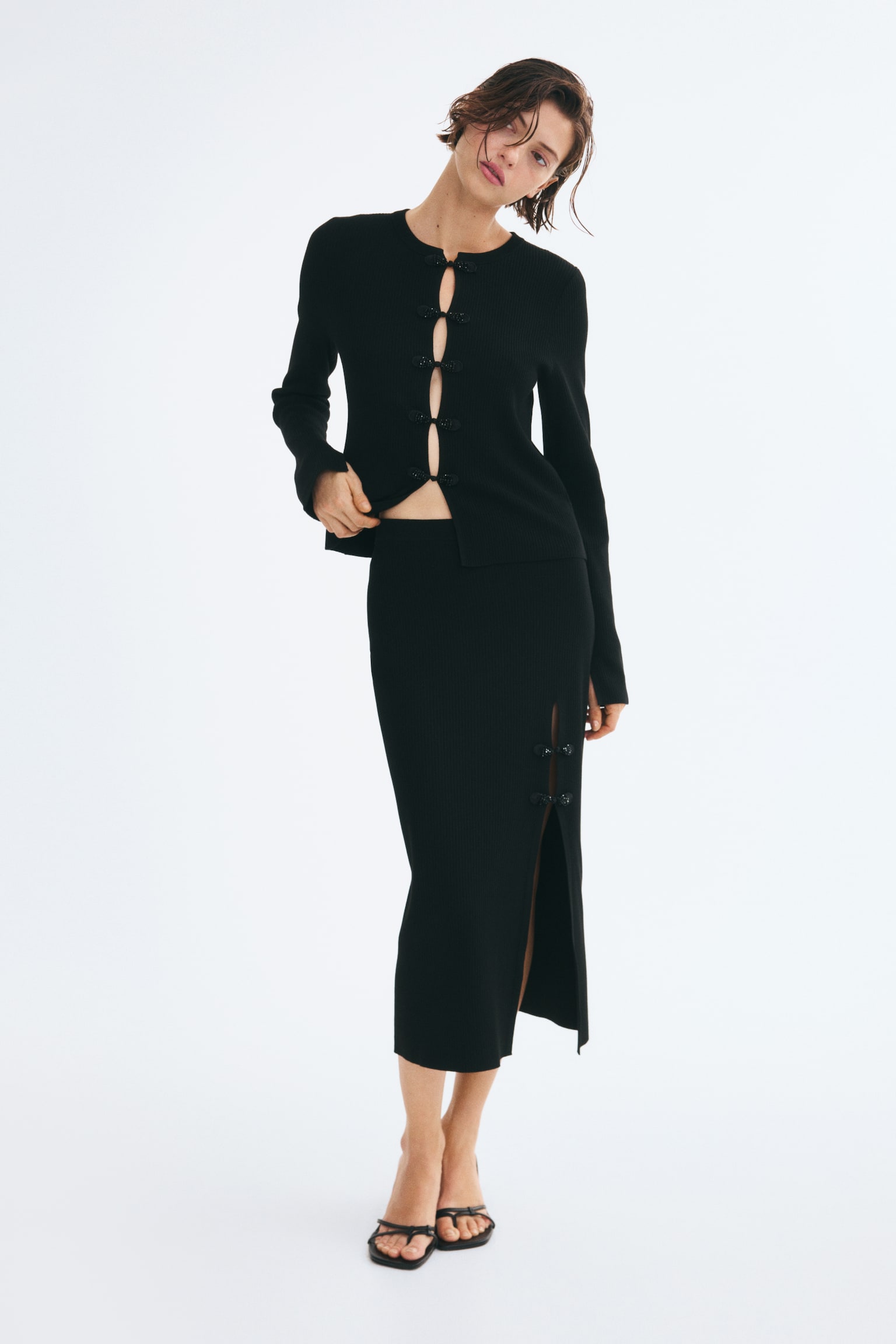 Женская юбка H&M Rib-Knit Knot-Button, цвет: Чёрный — фото 3