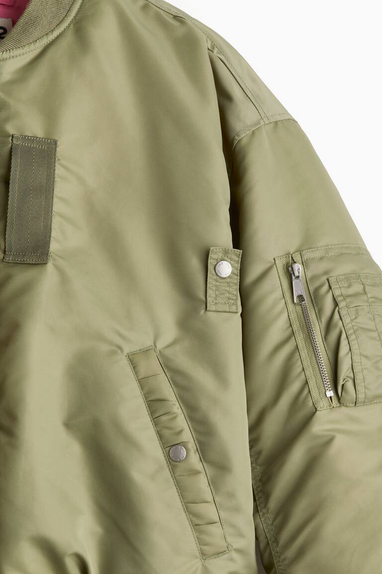リバーシブルフライトジャケット - カーキグリーン／ピンク - Men | H&M JP
