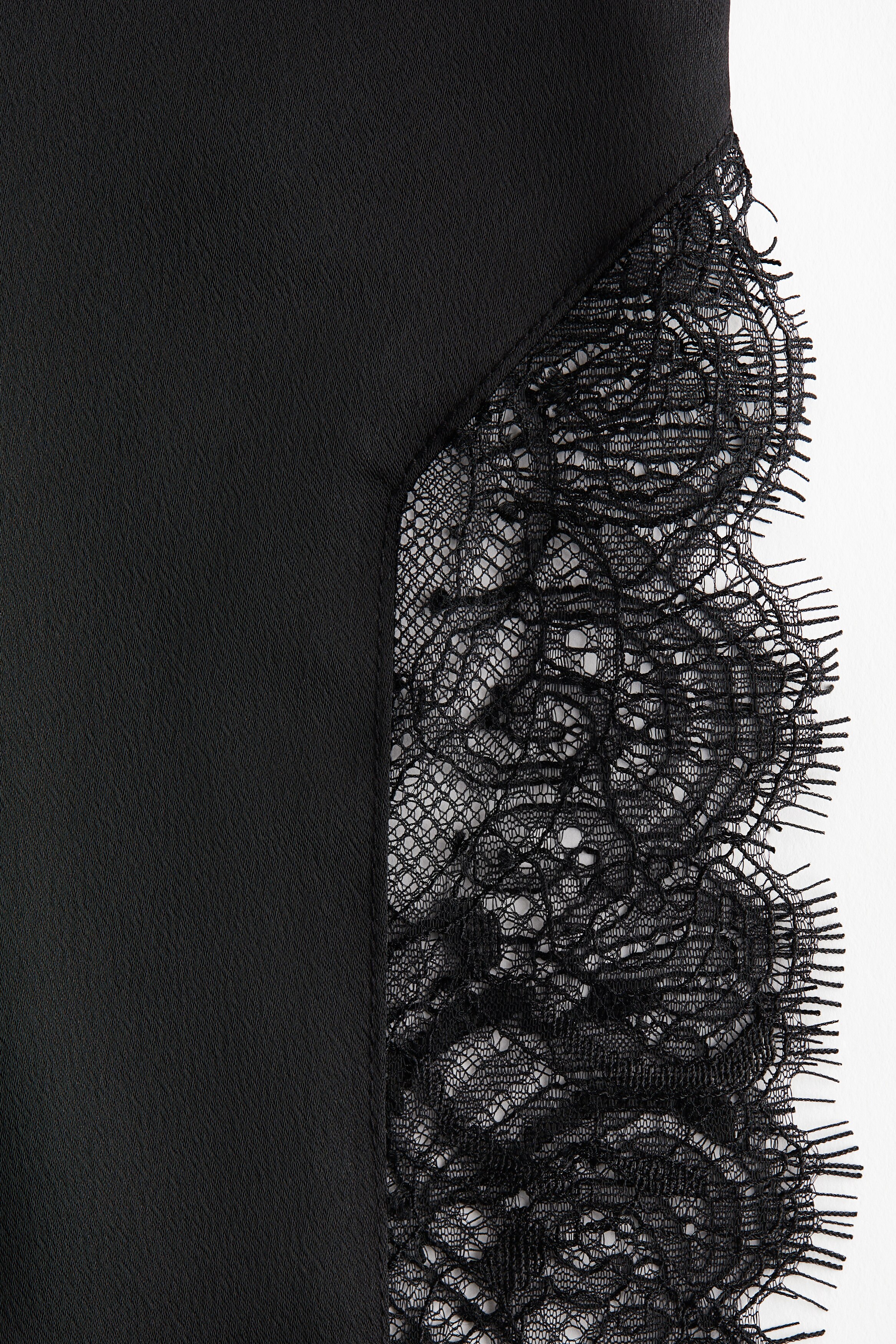Lace-detail skirt