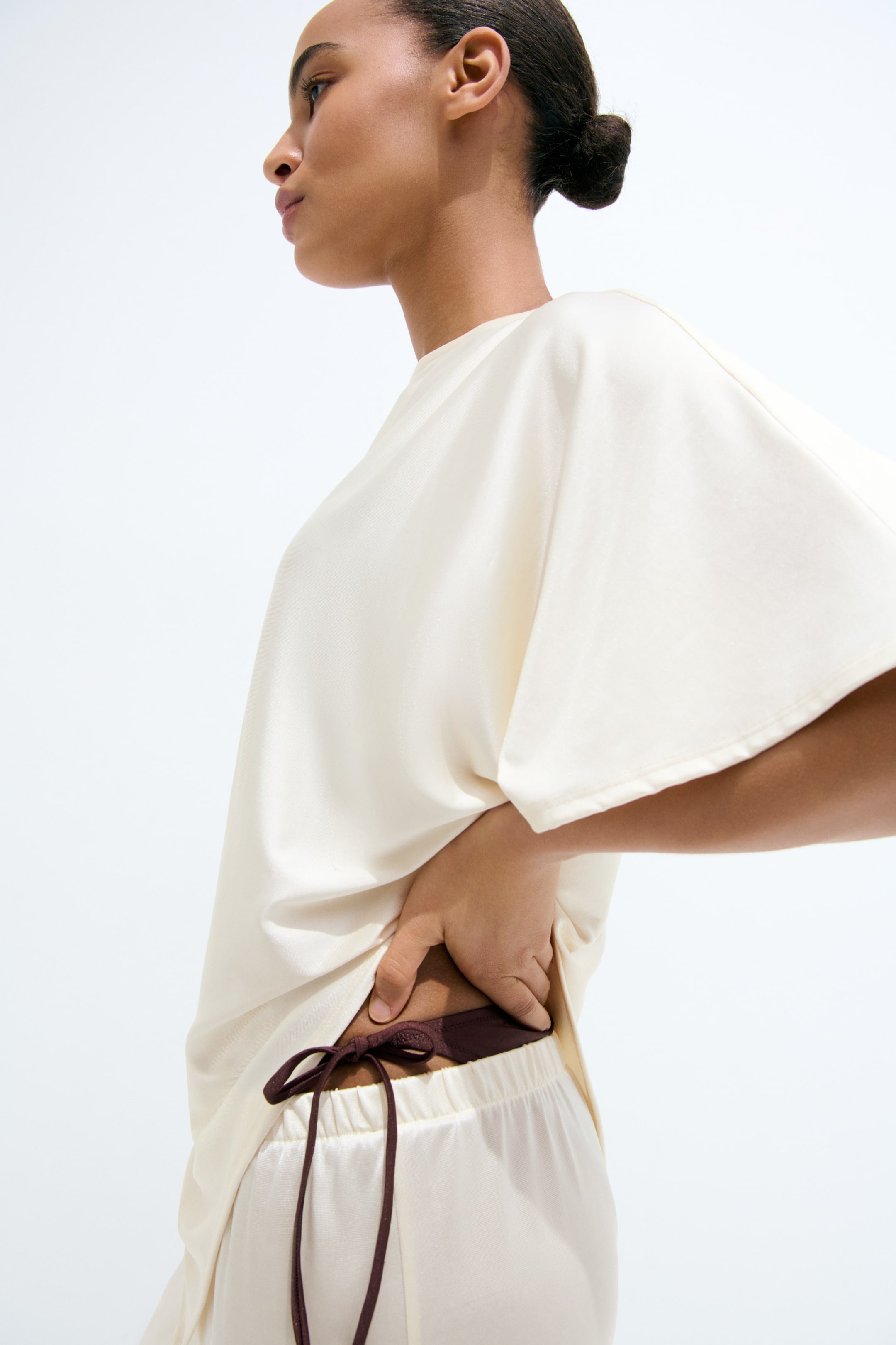 Batwing-Sleeved Fine-Knit Top