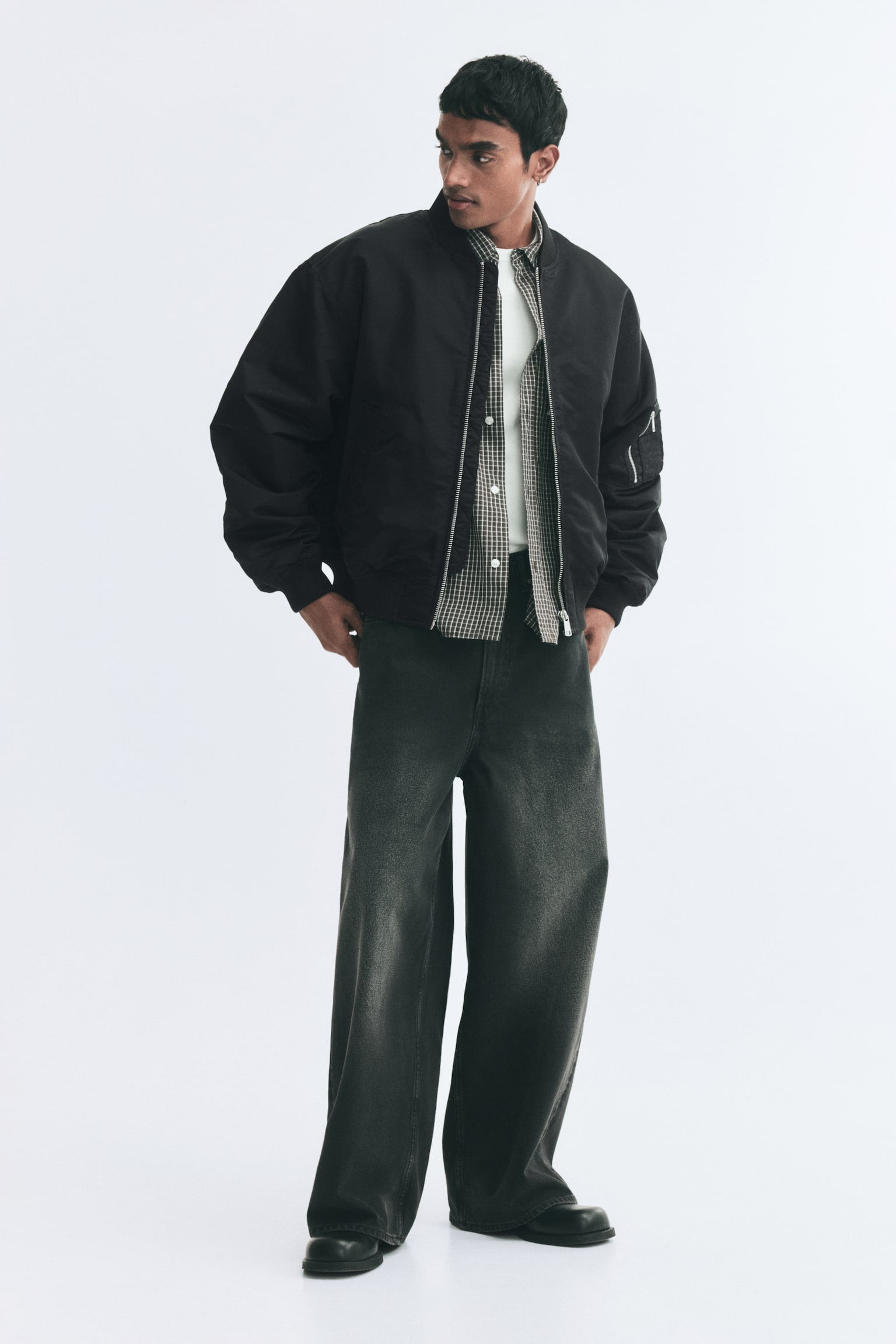 Мужская куртка H&M Padded Bomber, цвет: Чёрный — фото 4