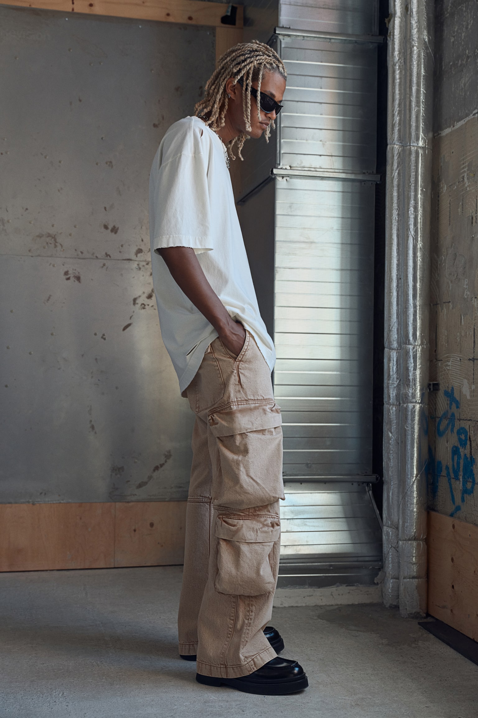 Bootcut Loose Cargo Jeans - Beige/Denim black/Dark denim grey - 6