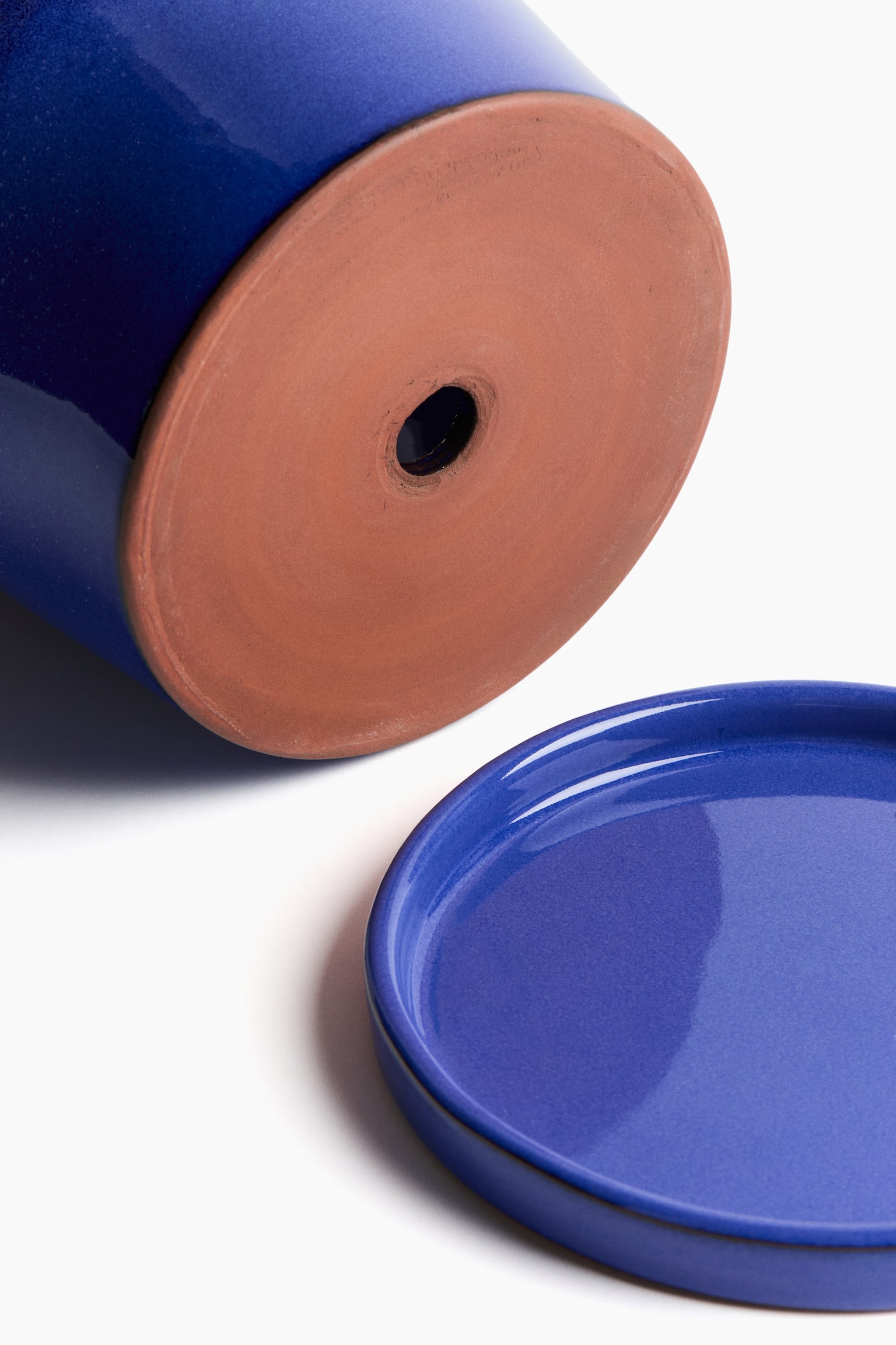 Plant pot and saucer - 3