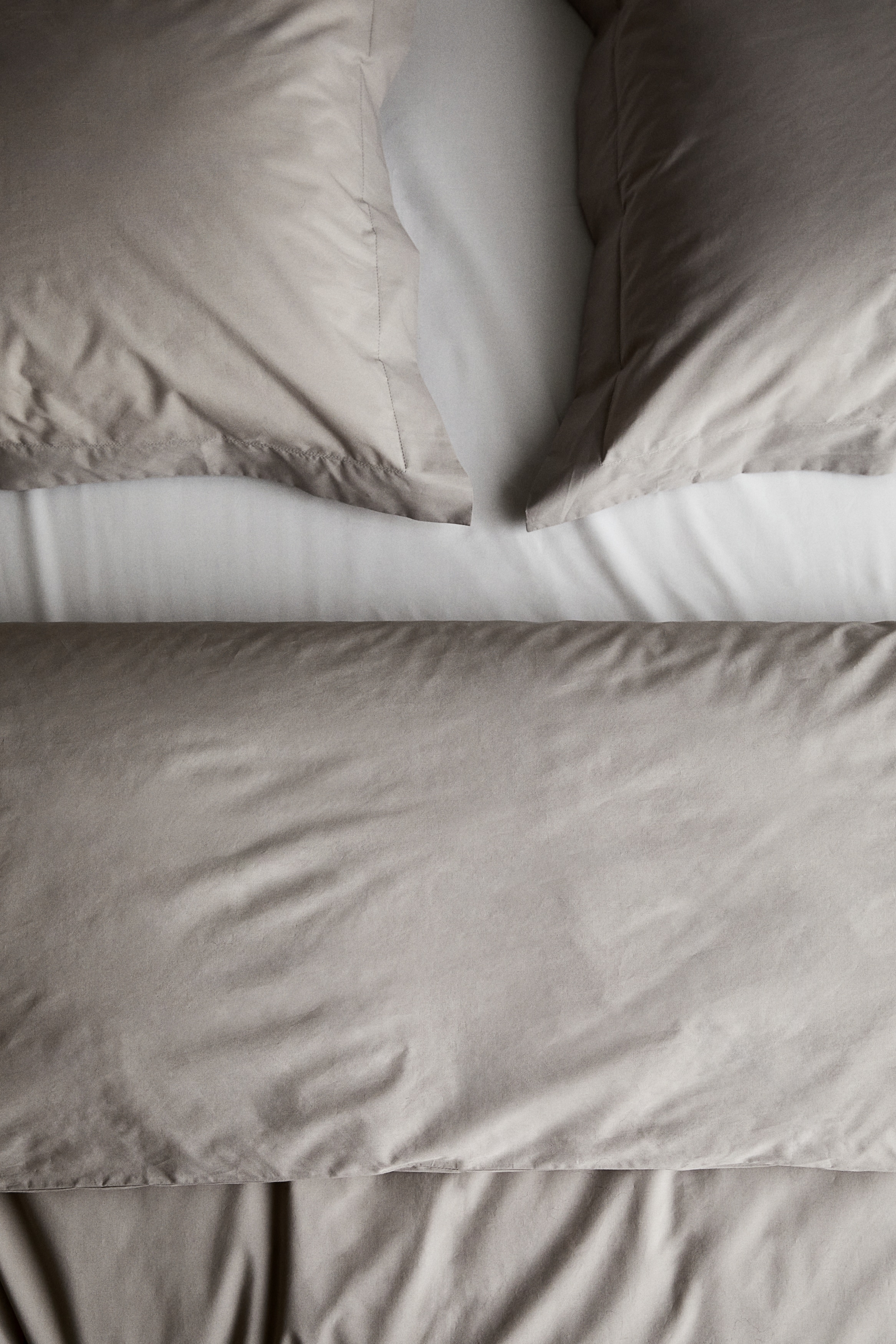 Komplet podwójnej pościeli z bawełnianego perkalu - Jasny brązowoszary/Jasnoróżowy/Beżowy/Biały/Jasnoszary/Brązowy