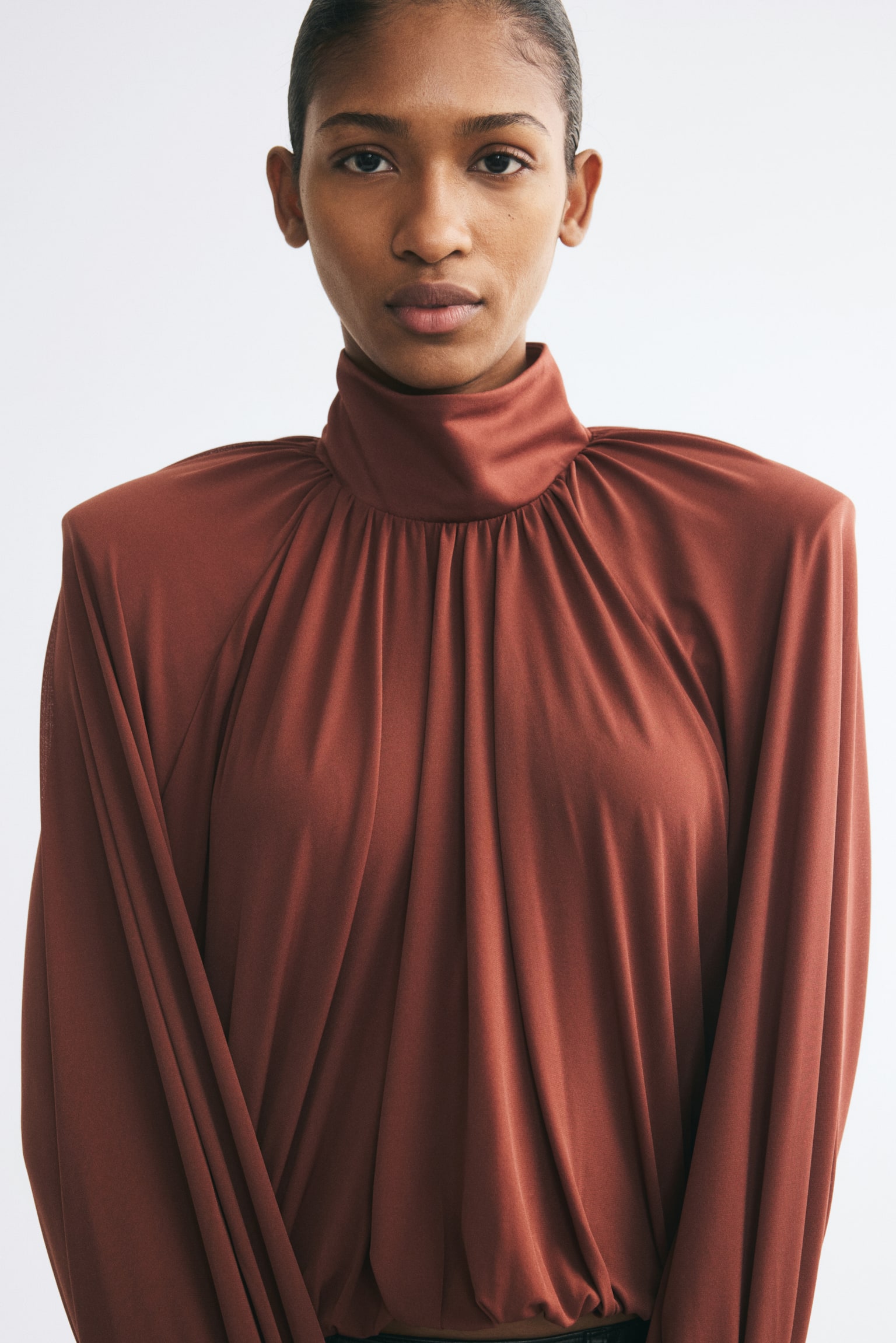 Женский топ H&M Balloon-Sleeved with Shoulder Pads, цвет: Ржавый красный — фото 2