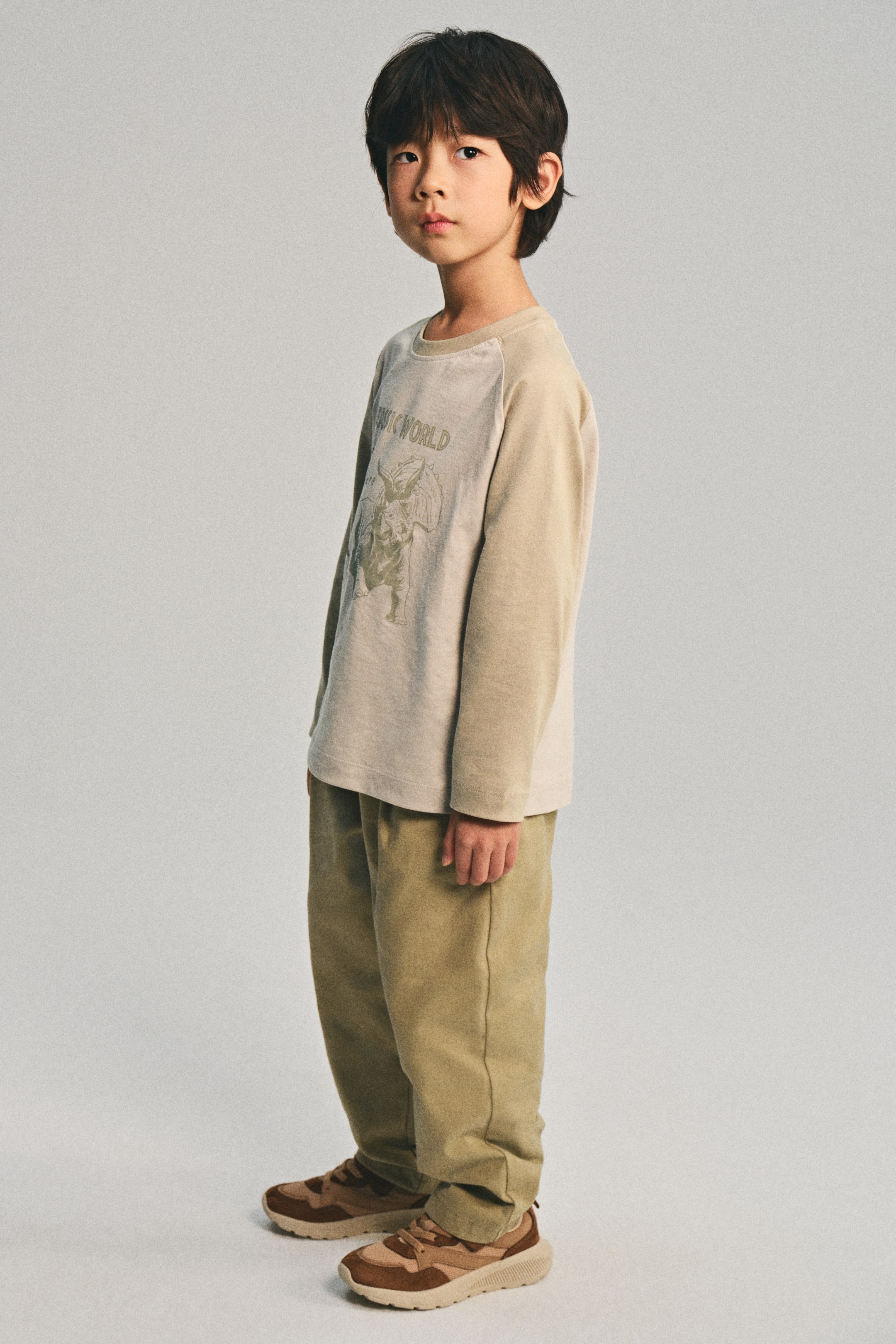 이미지 확대 보기: 프린트 롱 슬리브 티셔츠 - 베이지/쥬라기 월드 - Kids | H&M KR 1