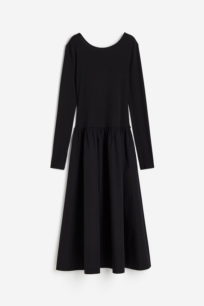 Robe avec jupe évasée - Noir - 2