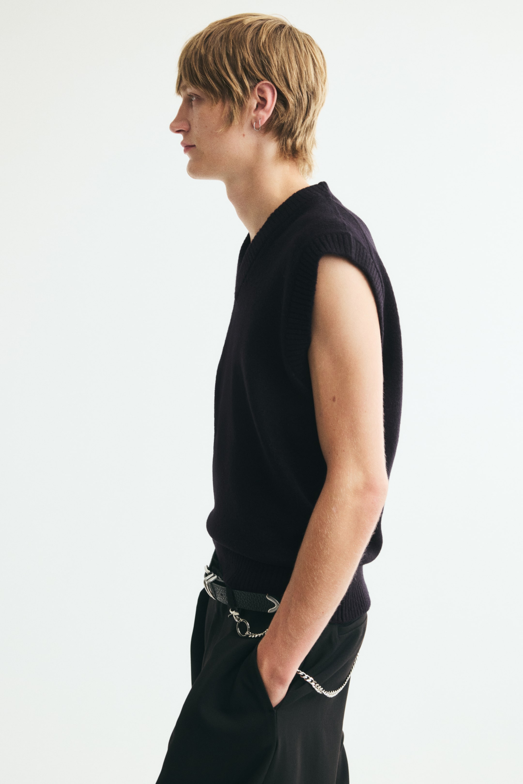 Relaxed-Fit Sweater Vest