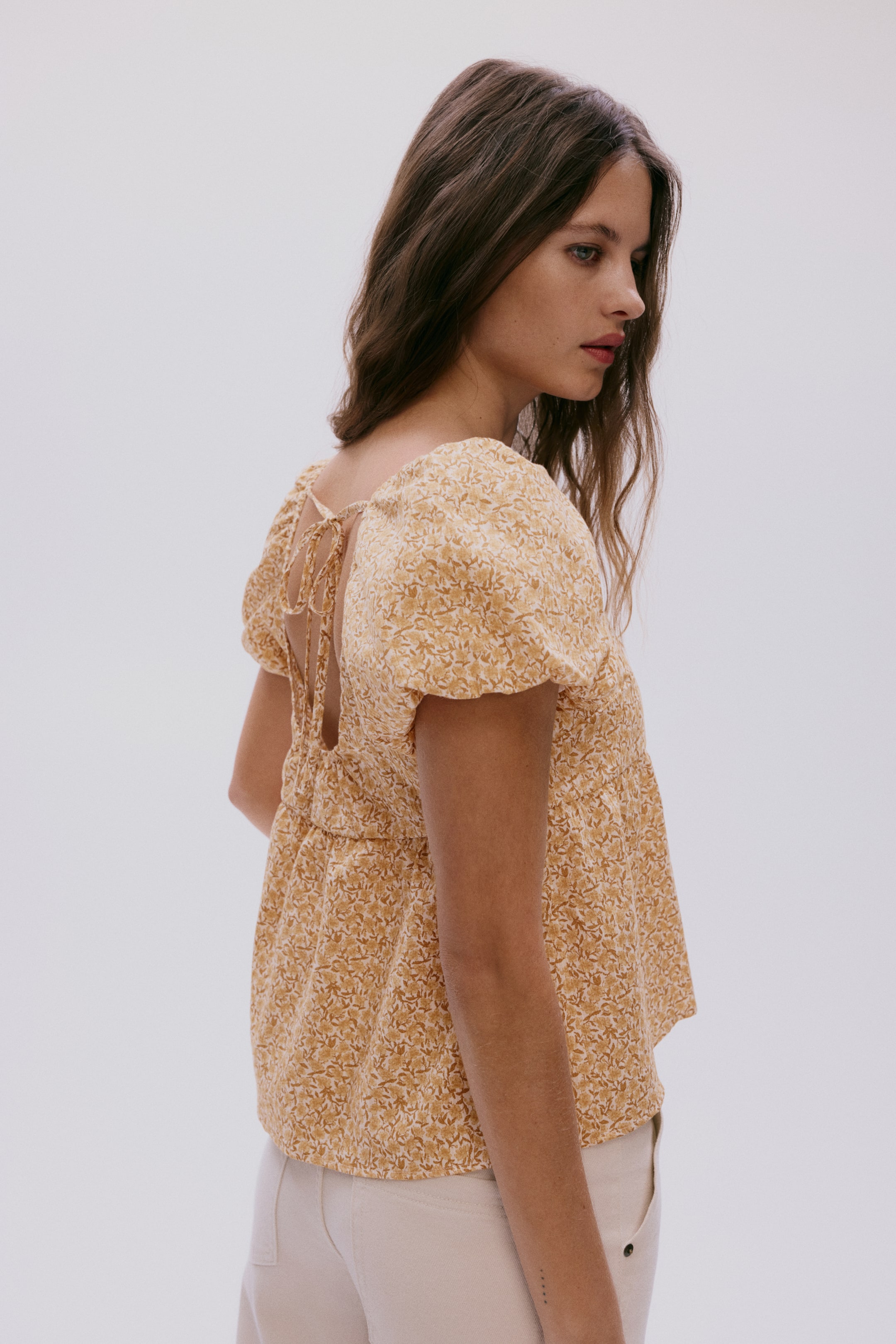 Tie-Back Puff-Sleeved Top