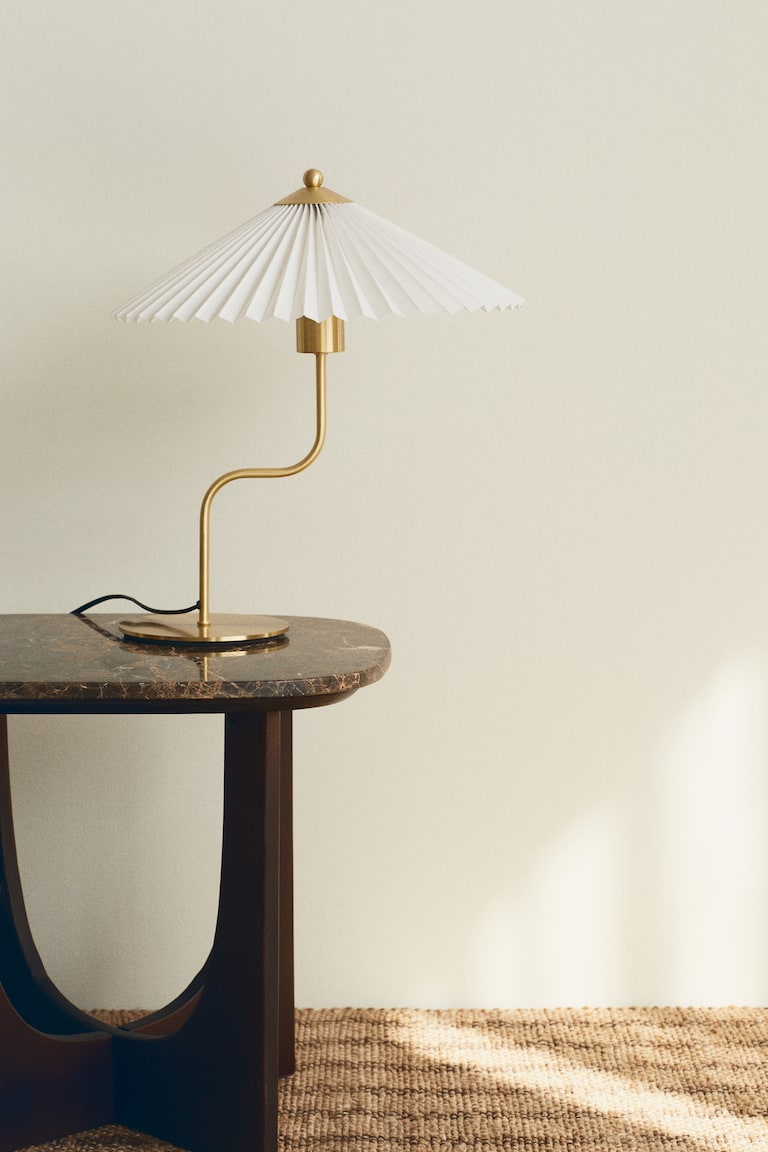 Lampe à abat-jour plissé