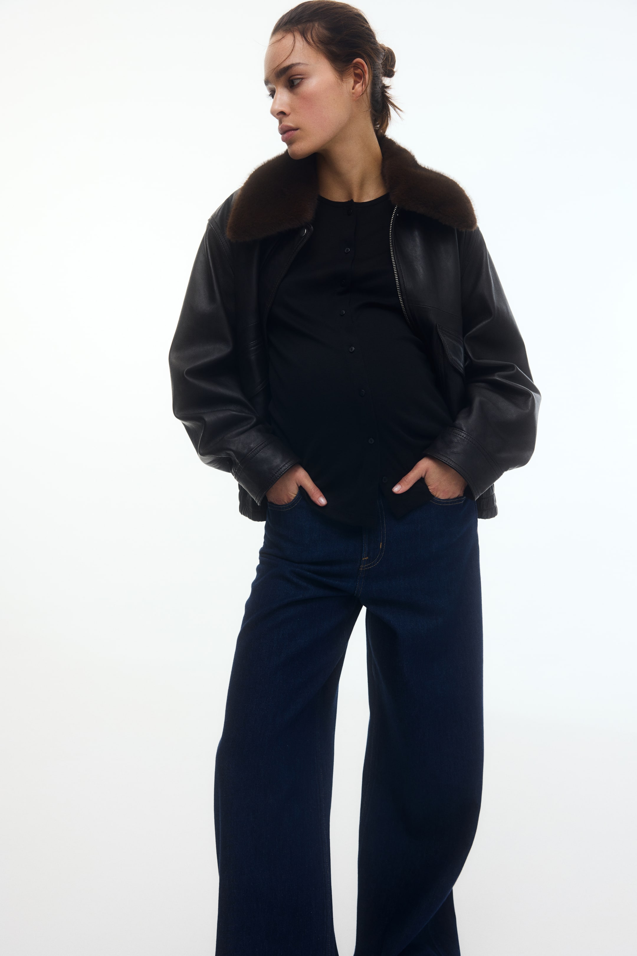 Größeres Bild anzeigen: MAMA Geknöpftes Shirt aus Feinstrick - Schwarz - Ladies | H&M AT 1