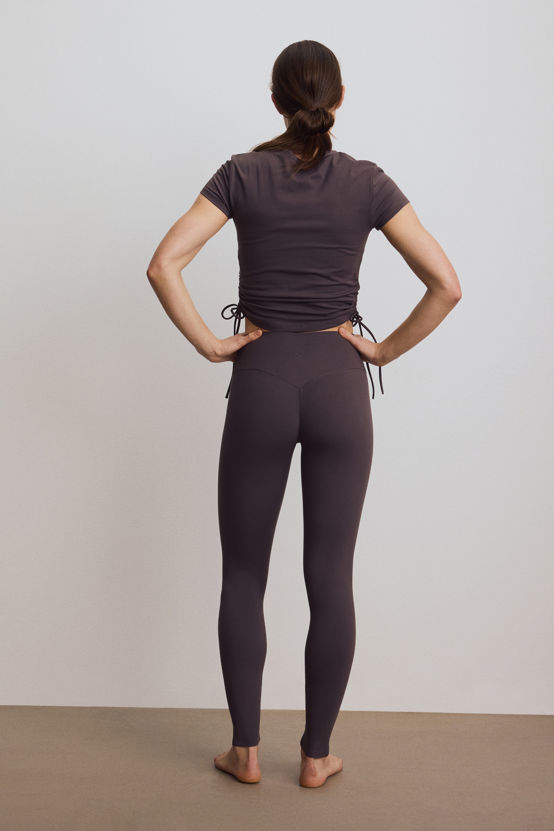 Scrunch-detail sports leggings
