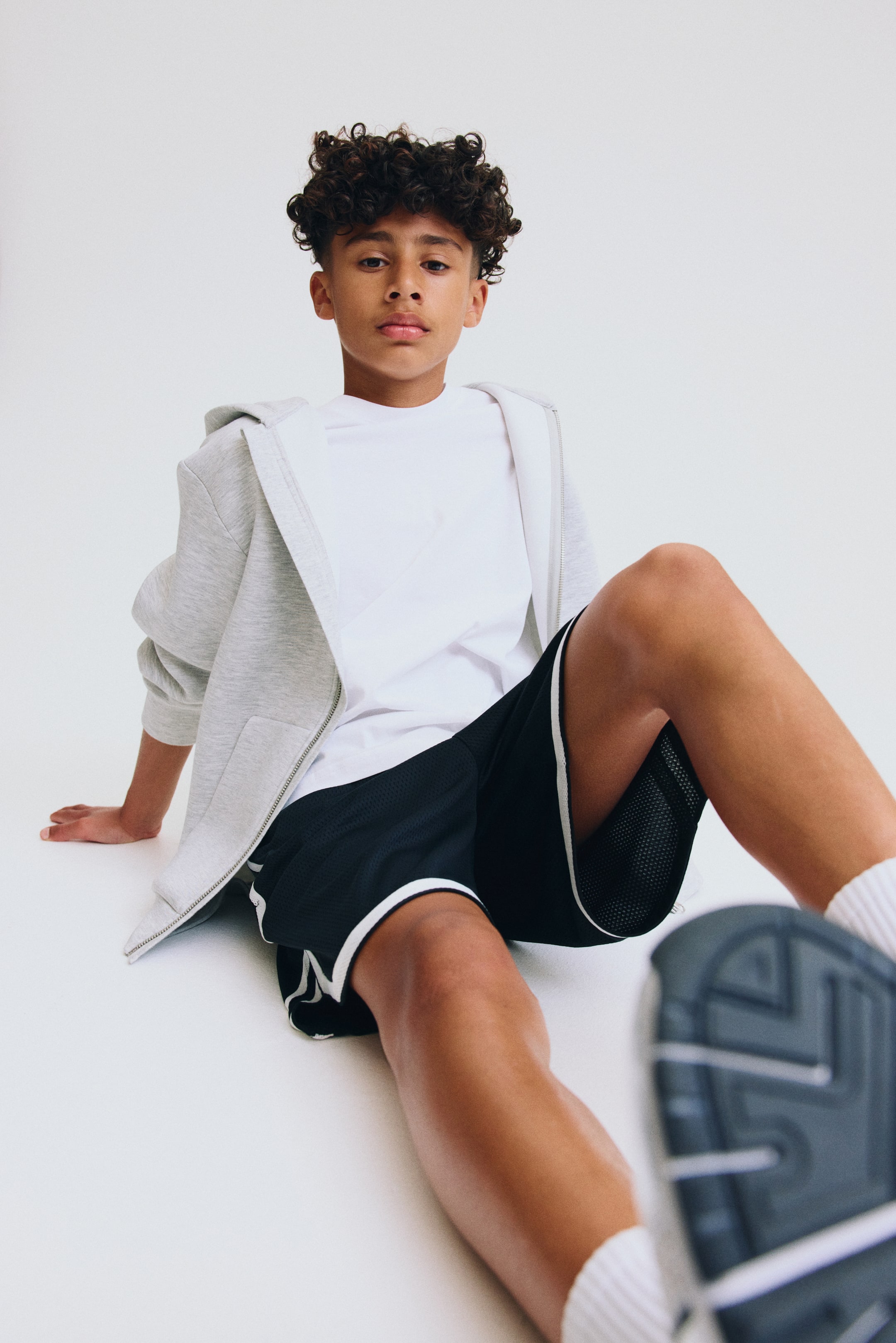 Детские шорты H&M Regular-Fit Basketball Shorts with DryMove™ — фото 7