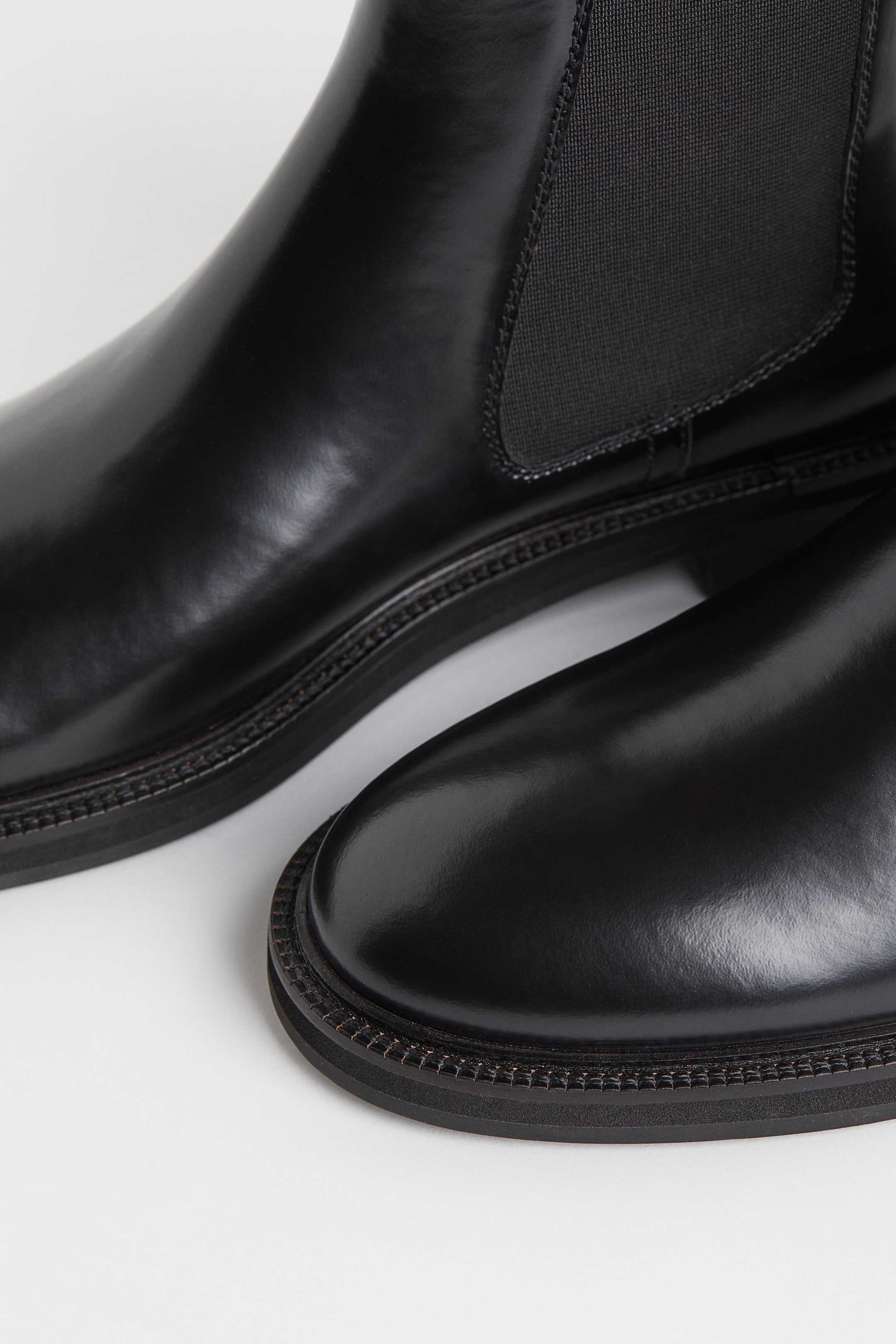 Größeres Bild ansehen: Chelseaboots aus Leder - Schwarz - Ladies | H&M DE 3