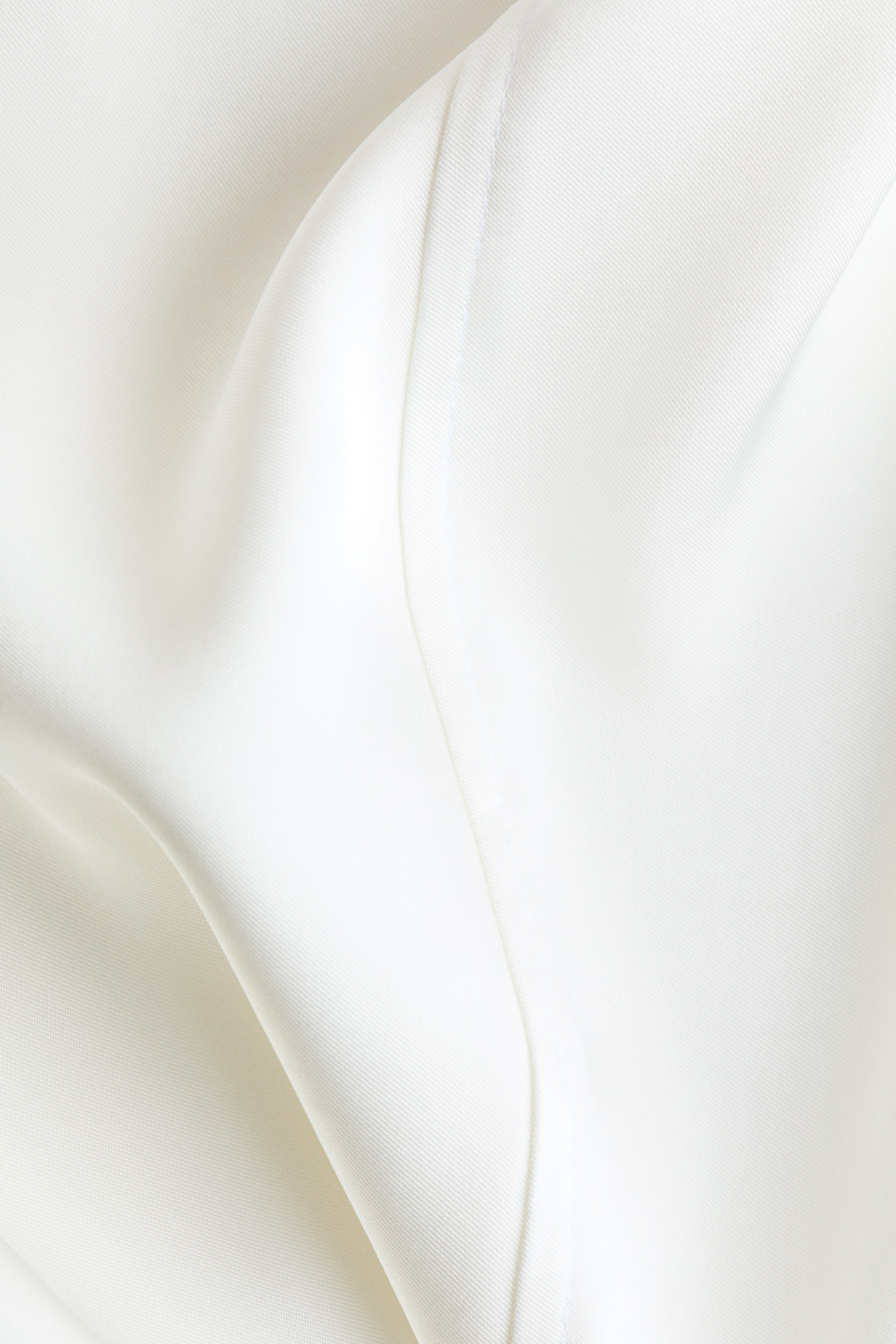 Blouse à col droit en satin