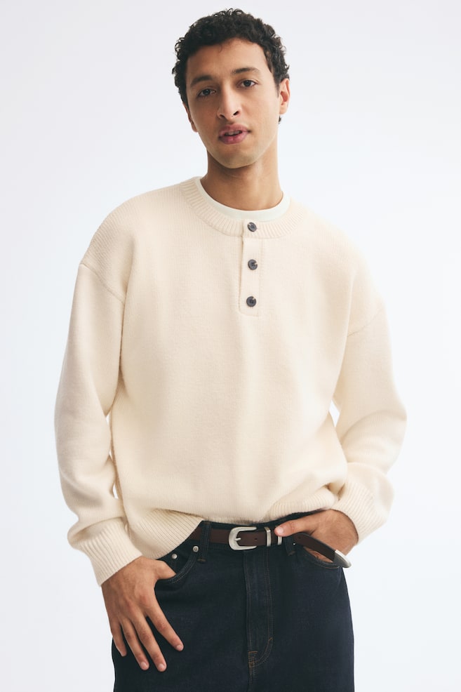 Jersey con media tapeta de botones Regular Fit - Crema - 1