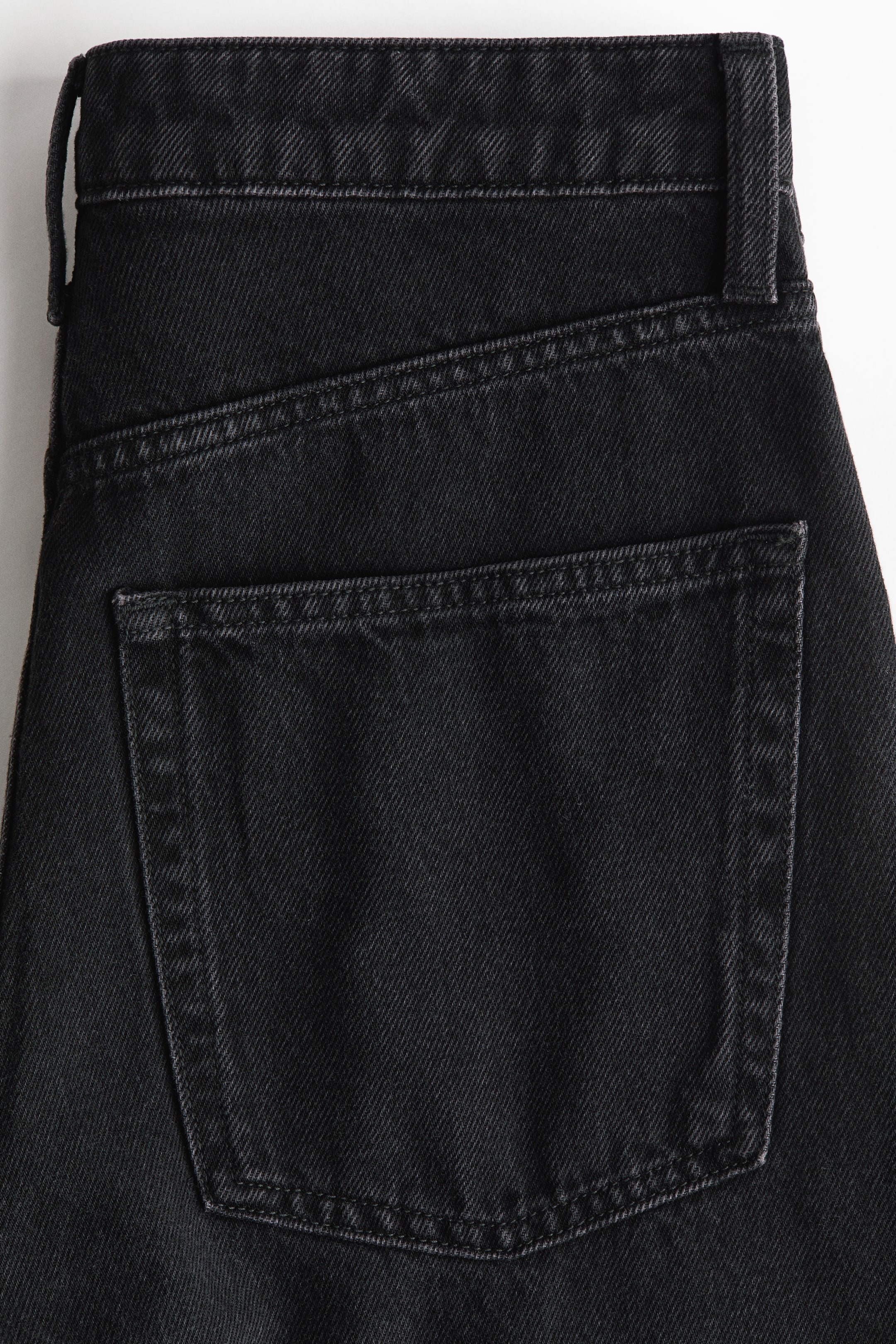 Barrel-Leg High-Waist Jeans