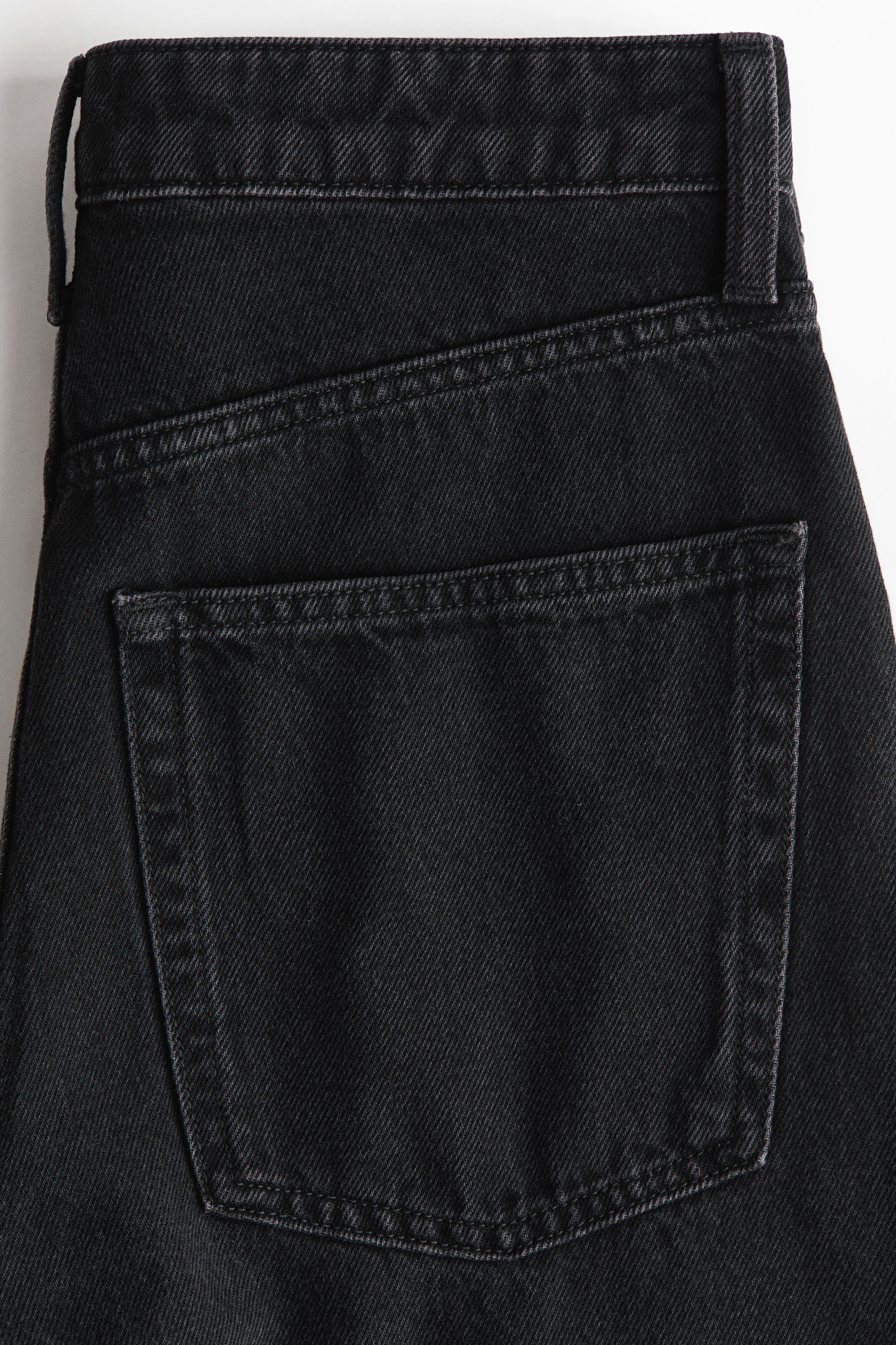 Barrel-Leg High-Waist Jeans