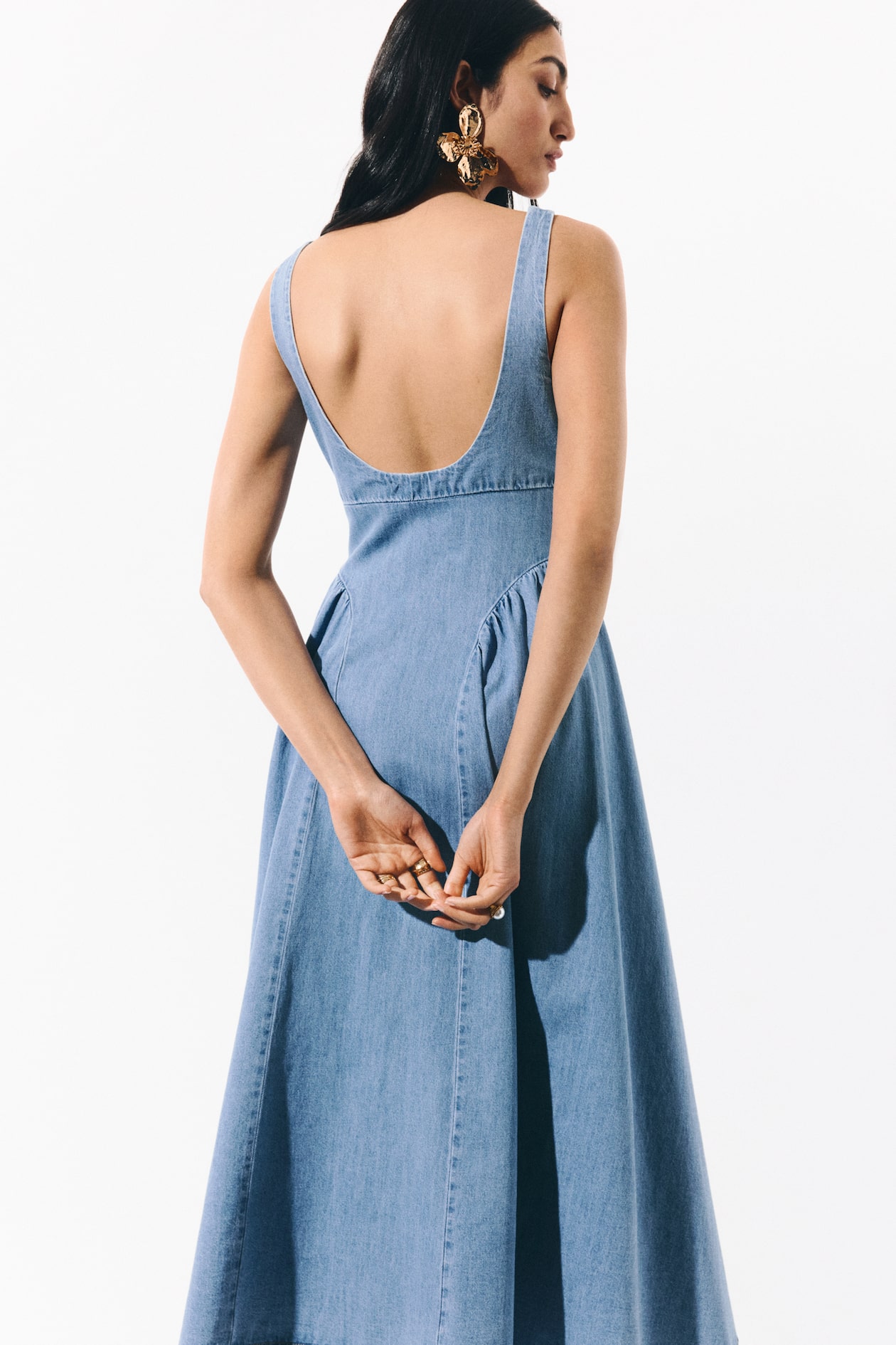 Flared-skirt denim dress - image 5