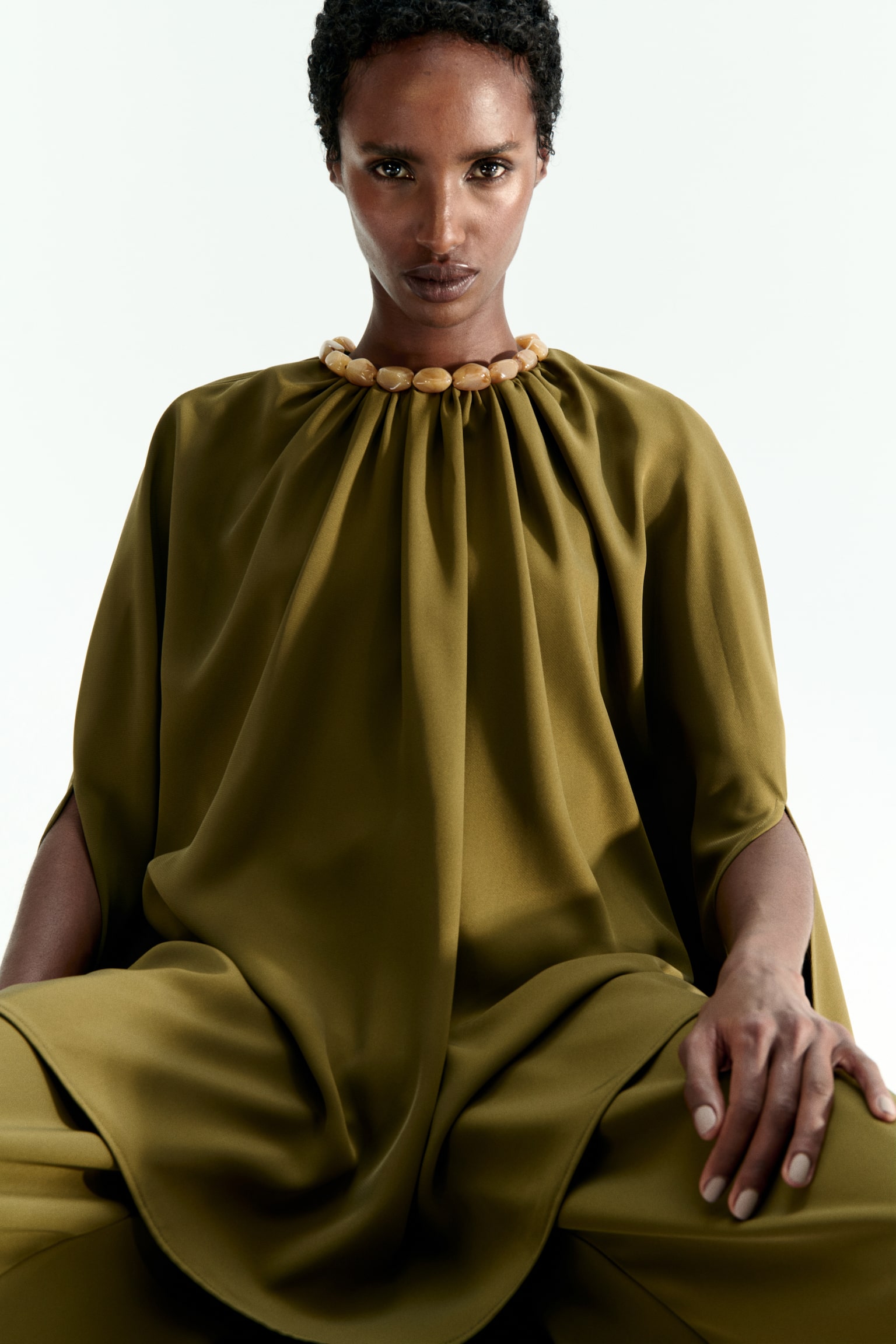 Bead-detail cape blouse - Dark khaki green - 3