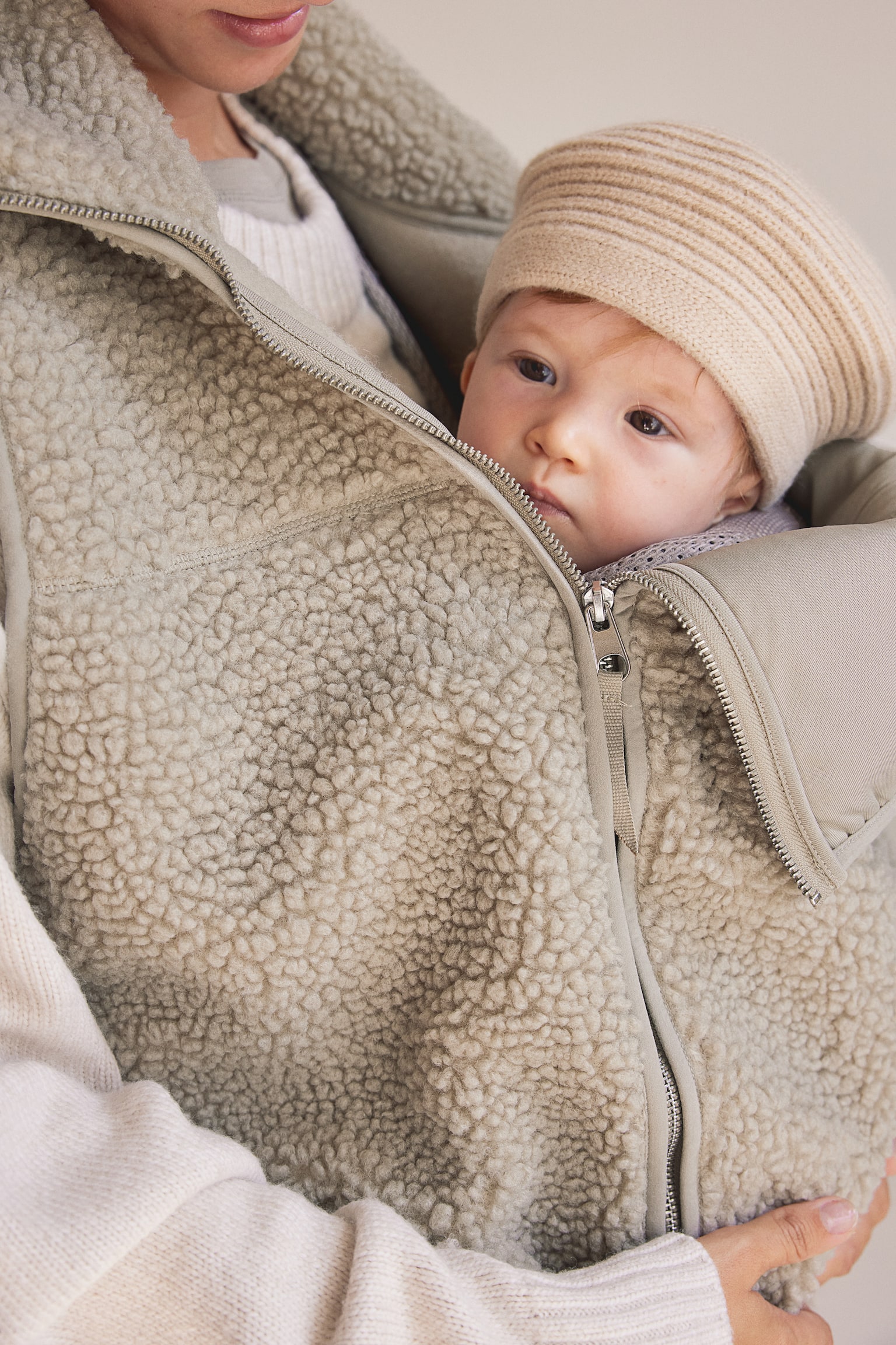 MAMA Before & After Babywearing teddy gilet - Light beige - 5