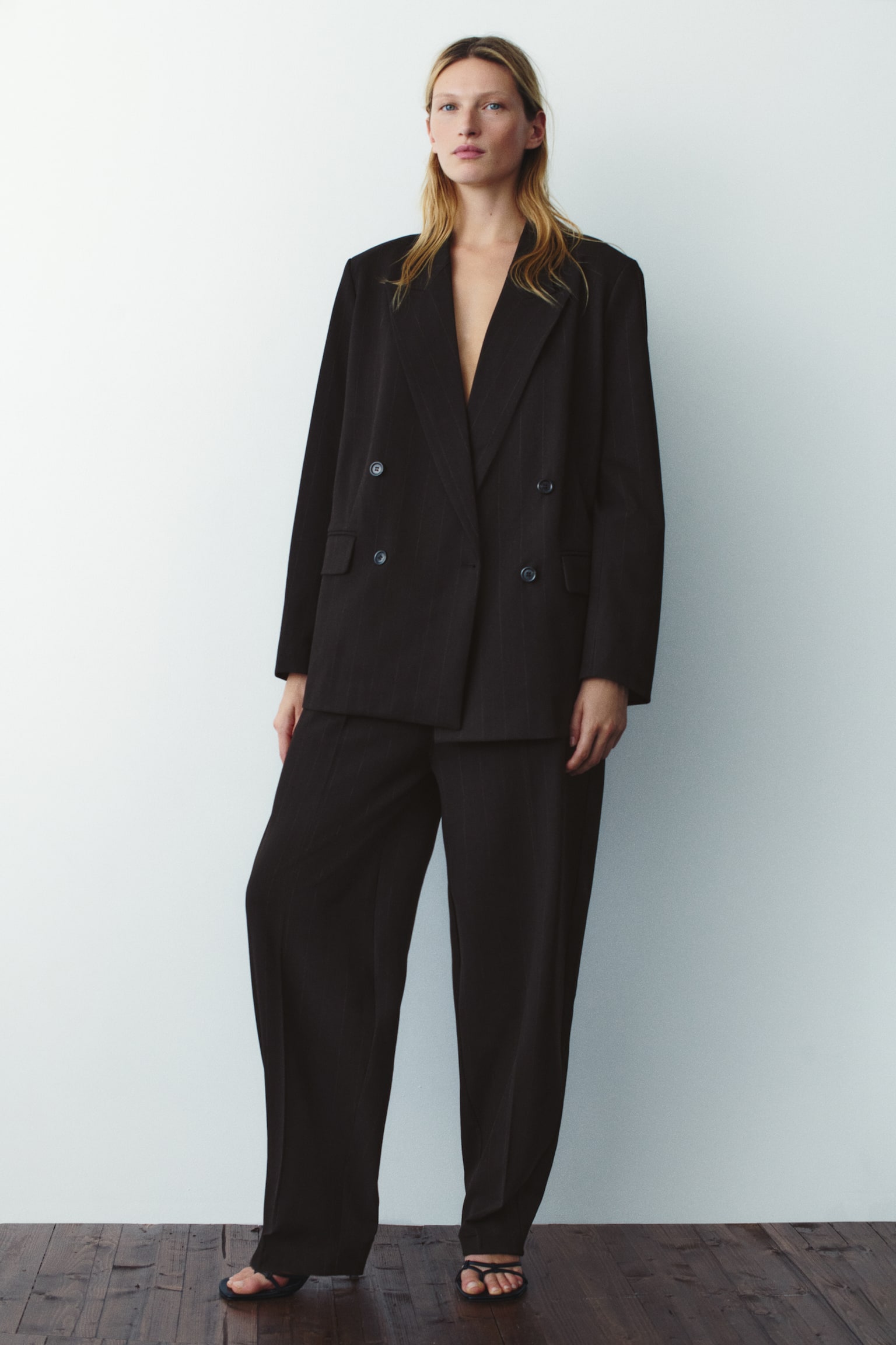 Женский пиджак H&M Double-Breasted Blazer, цвет: Тёмный коричневый — фото 4
