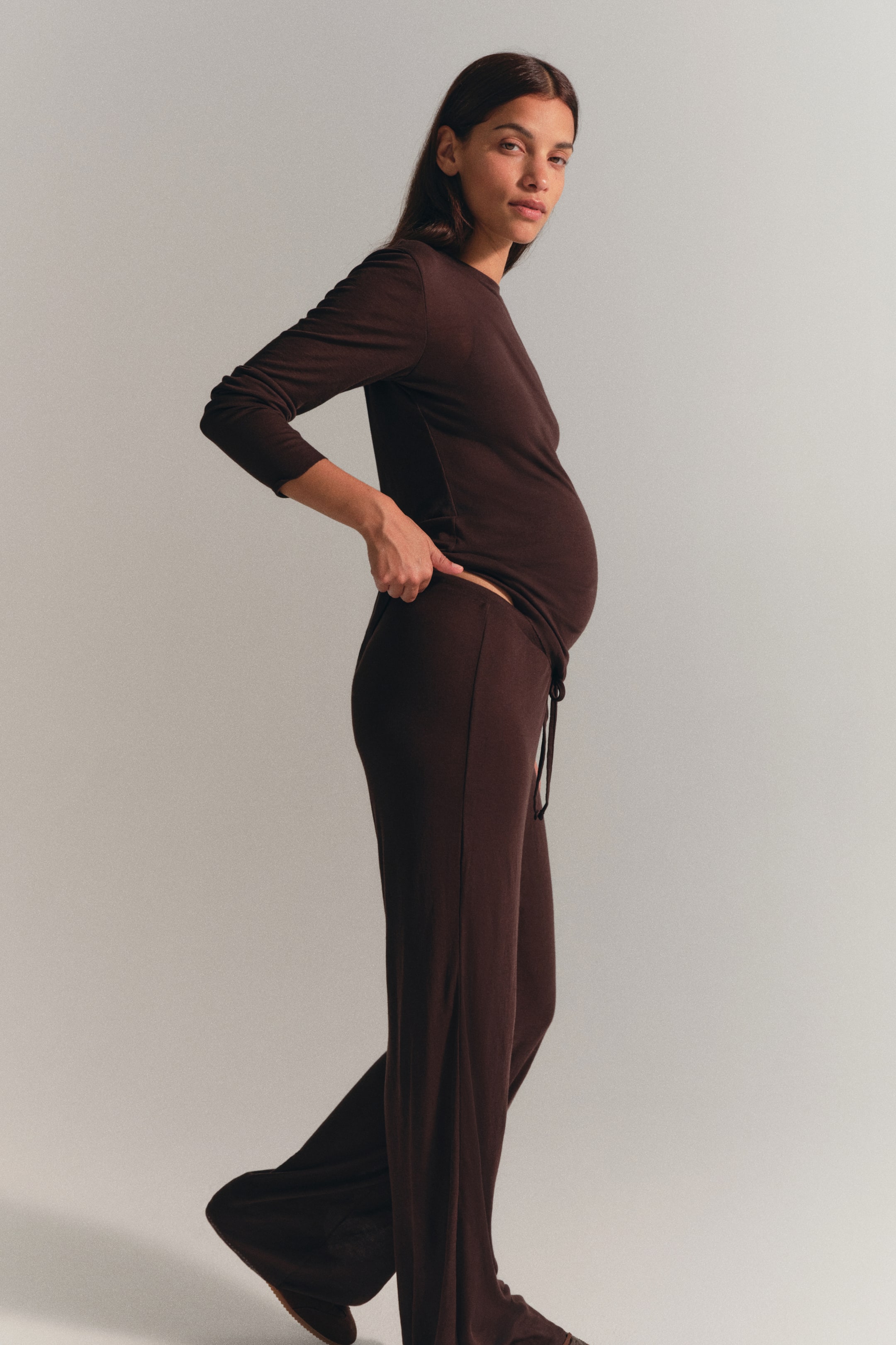 View larger image: MAMA 2-piece jersey set - Dark brown - Ladies | H&M 1