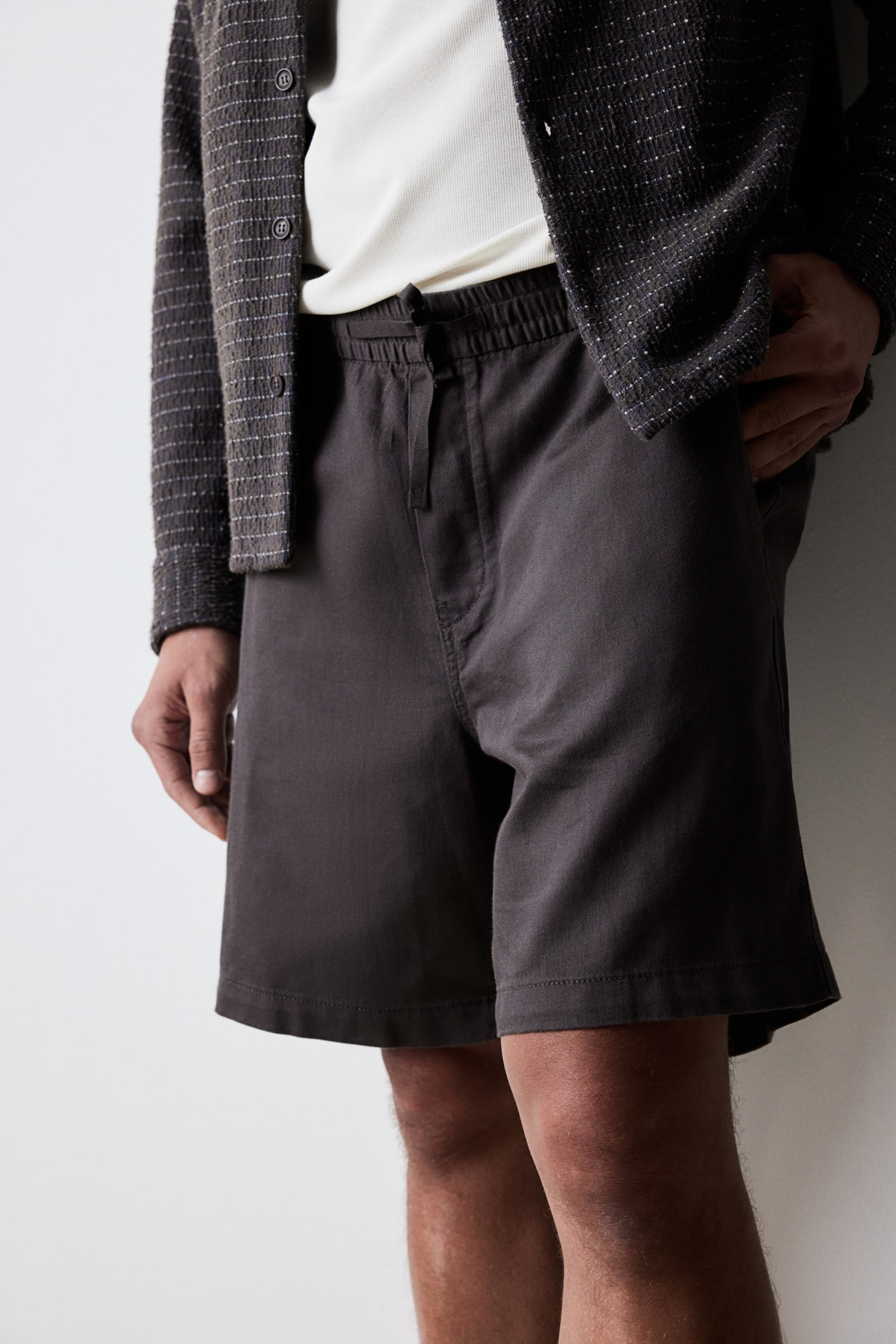 Relaxed Fit Linen-blend shorts - Dark grey/Navy blue/Cream - 6