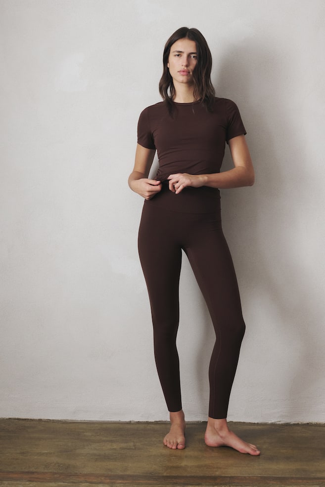 Sports leggings with SoftMove™ - Brown/Plum purple/Chocolate plum/Light maroon/Black/Navy blue/Dark grey/Moss green/Olive green/Pastel pink/Light apricot/Light taupe/Antique rose/Amazonite blue/Aubergine purple/Truffle grey/Soft pink/Mocha - 2