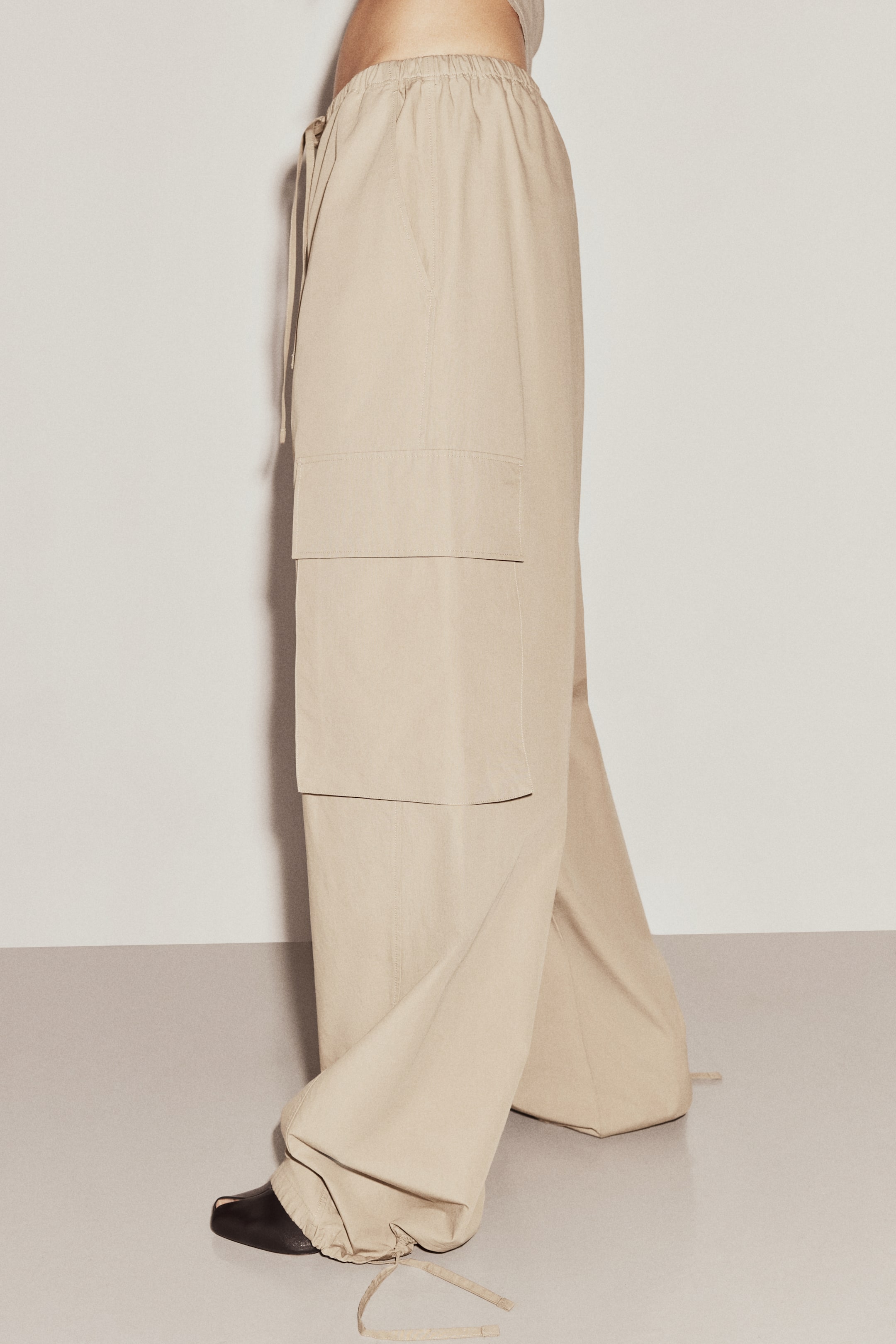 View larger image: Cotton cargo trousers - Mole - Ladies | H&M 1