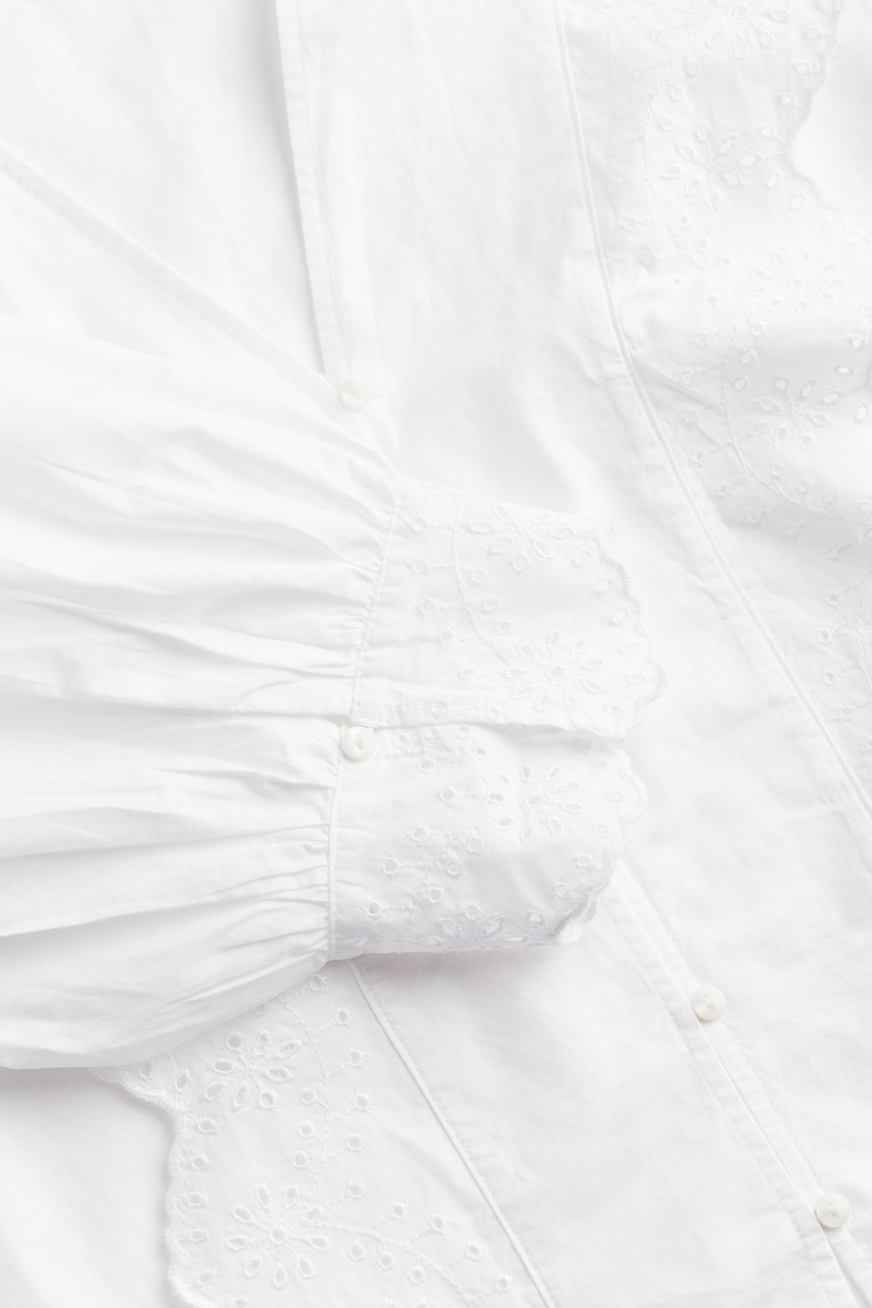 Broderie anglaise-detail blouse - White - Ladies | H&M GB