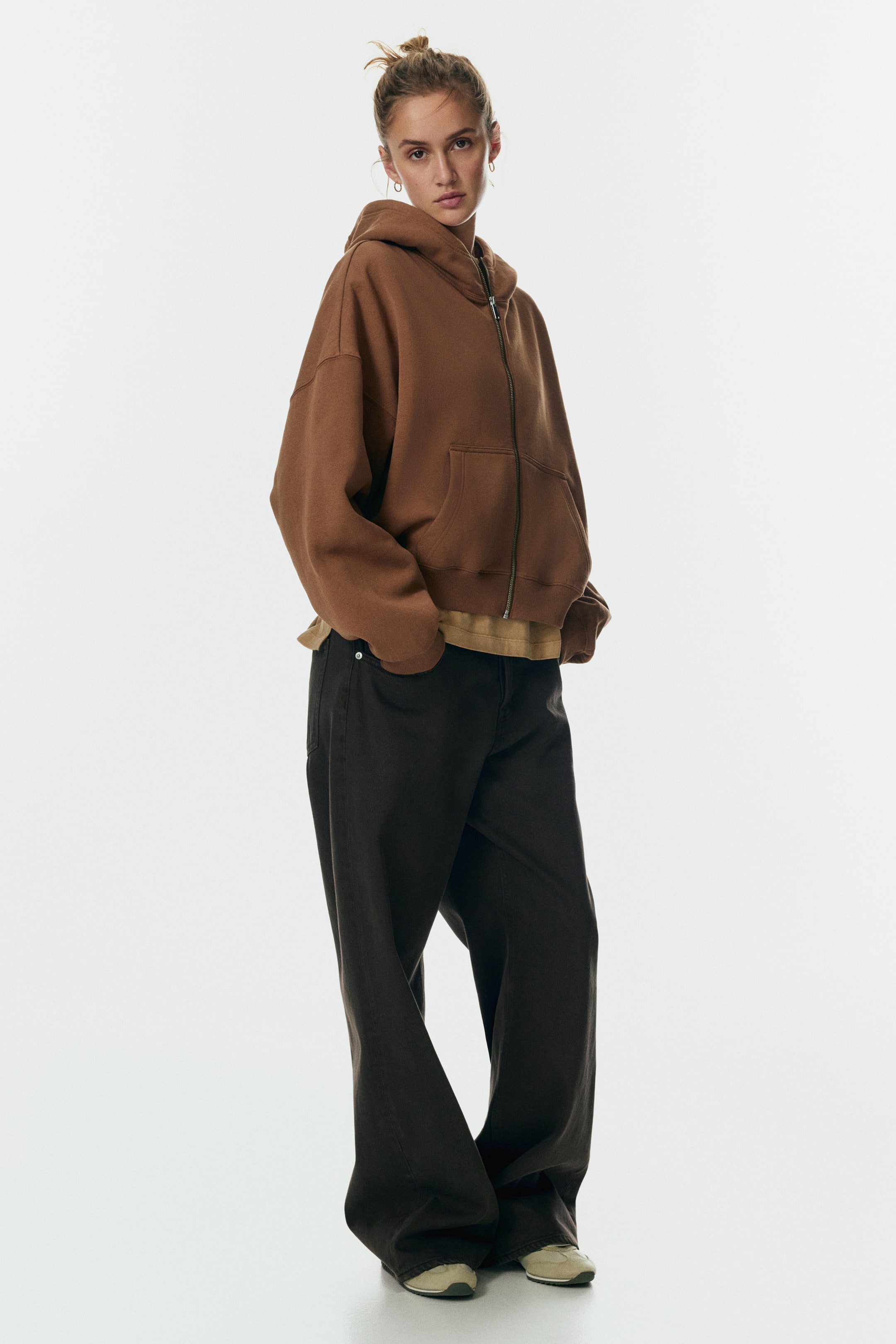 Ver imagen más grande: Chaqueta sudadera con capucha y cremallera - Marrón - MUJER | H&M ES 2