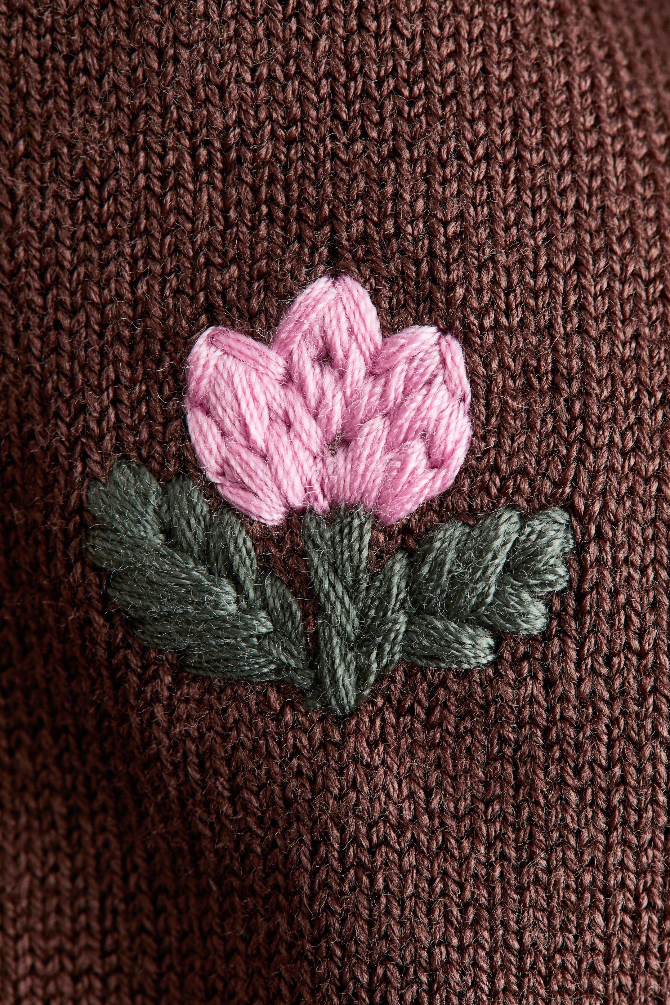 Ensemble 2 pièces en tricot avec détails brodés