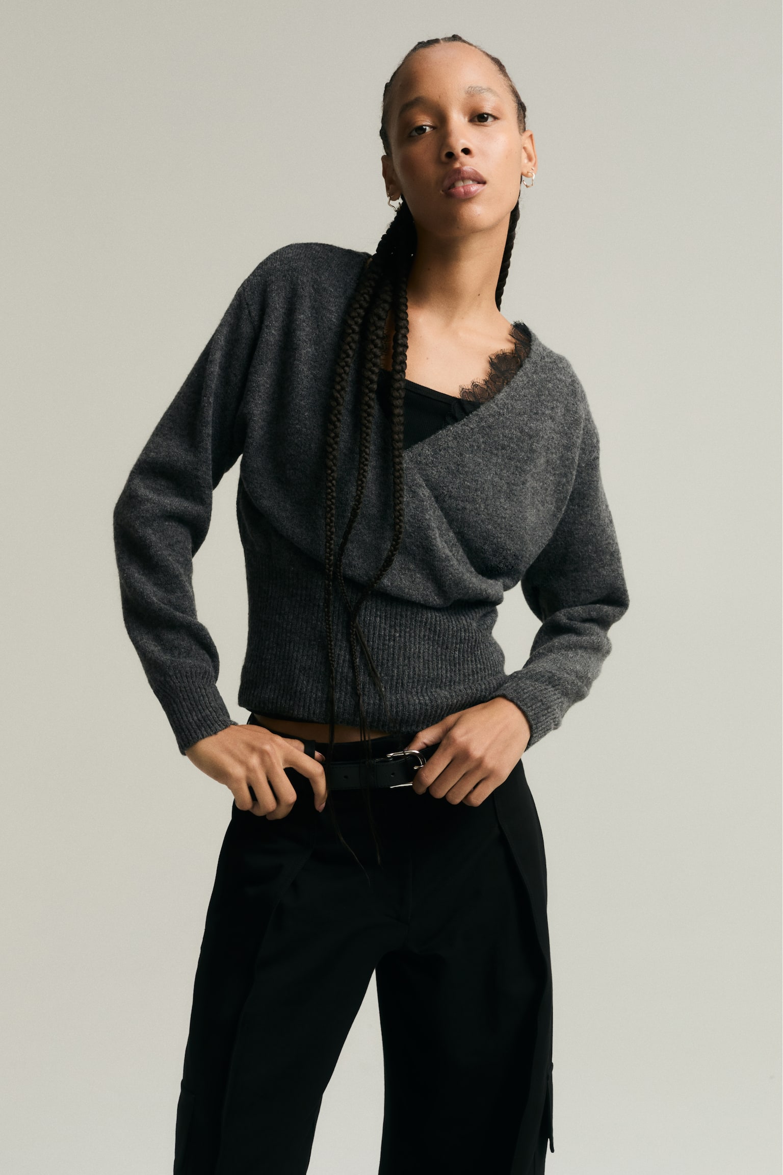 Женский свитер H&M Lace-Detail Knit, цвет: Тёмный серый — фото 4