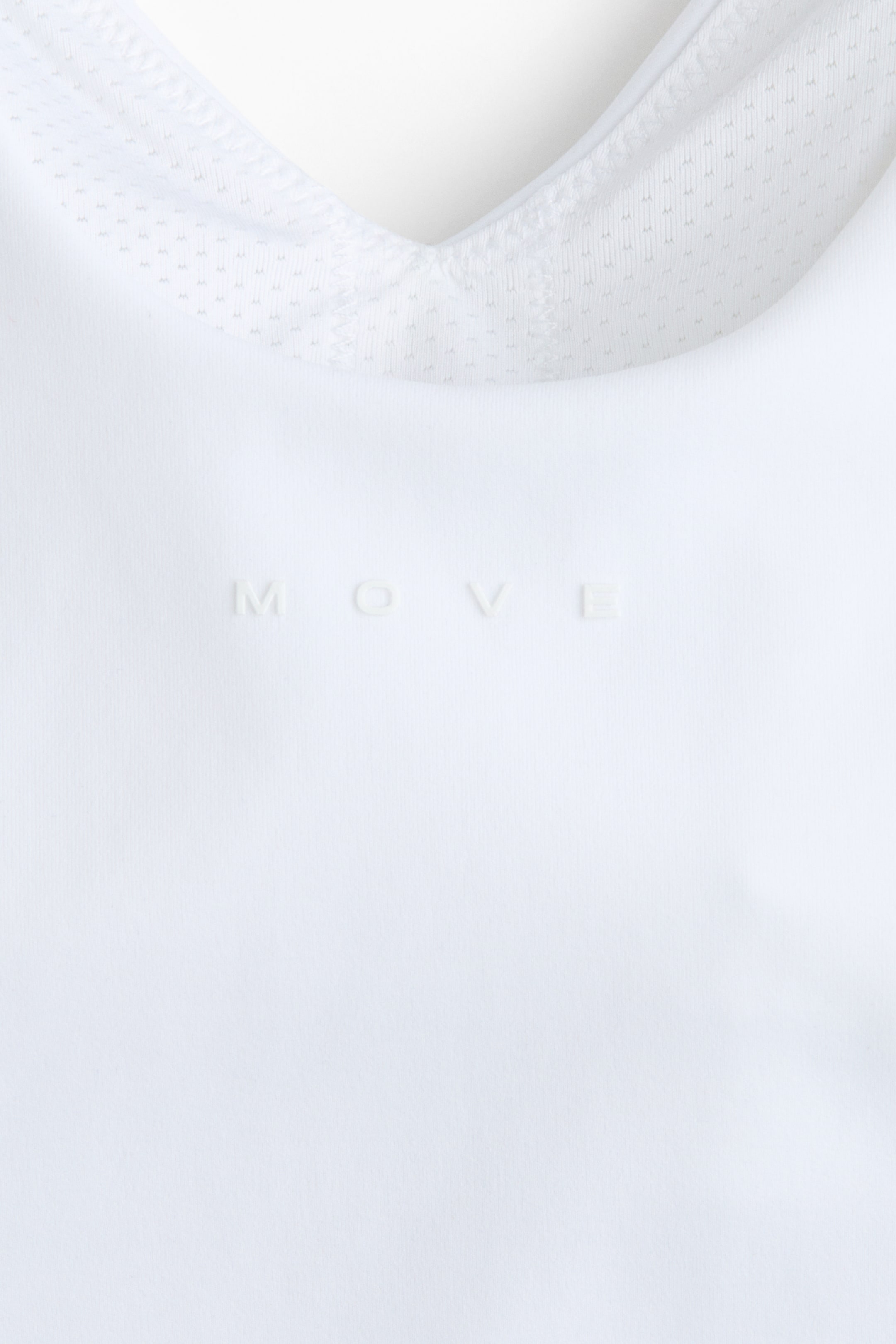 Haut de sport avec soutien-gorge SculptMove🅪