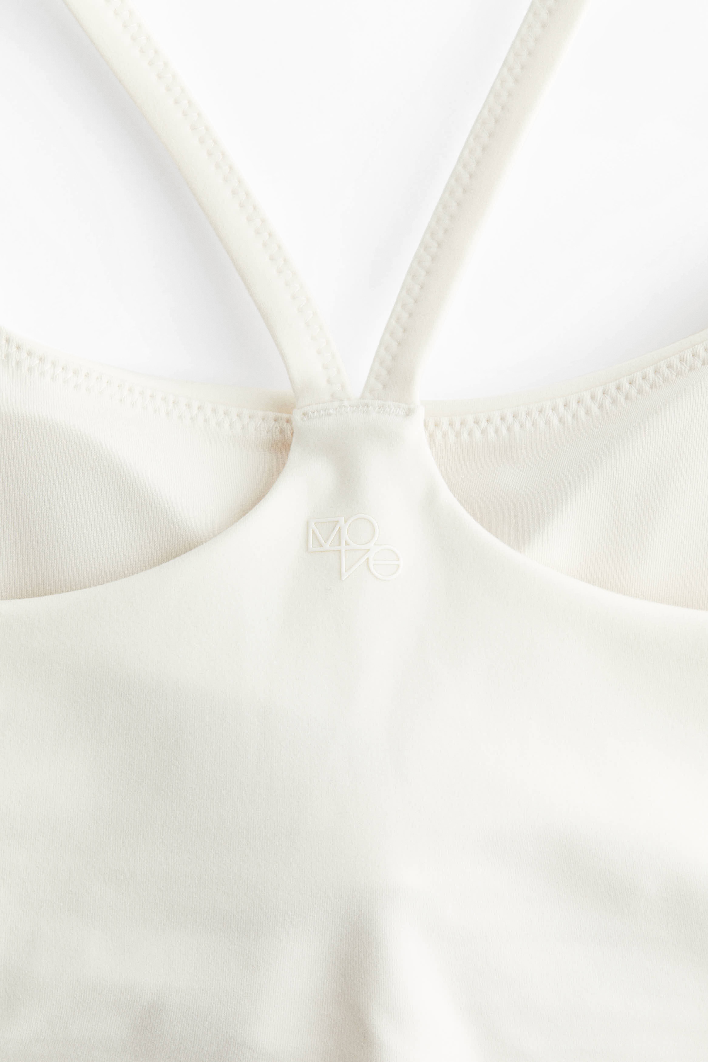 Medium Support Sports bra with SoftMove™