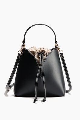 Bucketväska med crossbodyrem