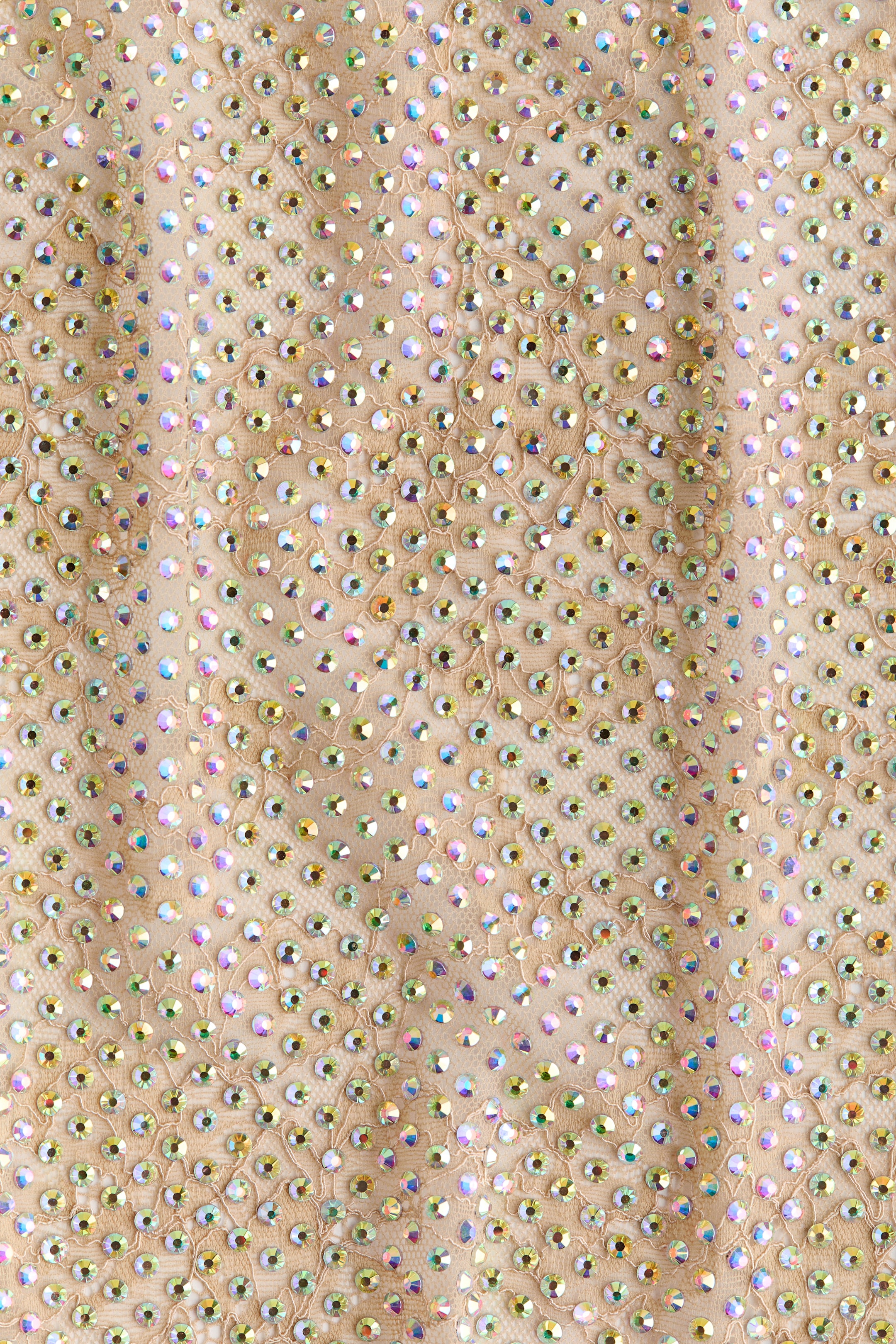 Minirobe ornementée en dentelle