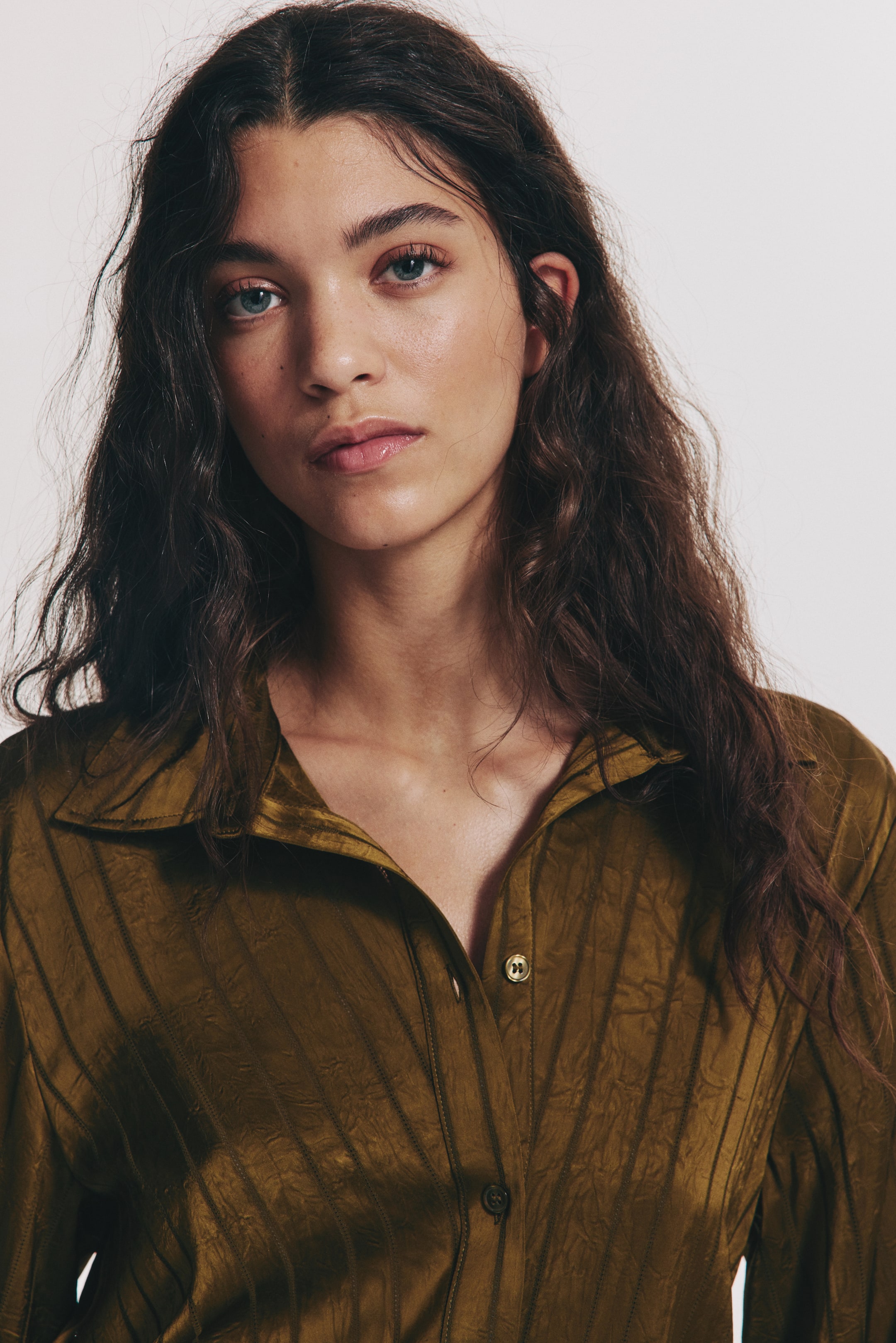 View larger image: Draped Shirt - Golden olive - Ladies | H&M US 3