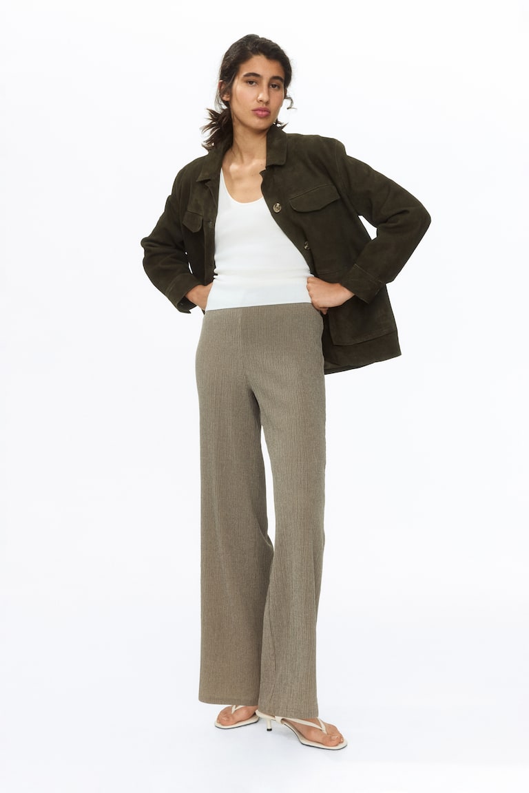 Ravne naborane pantalone