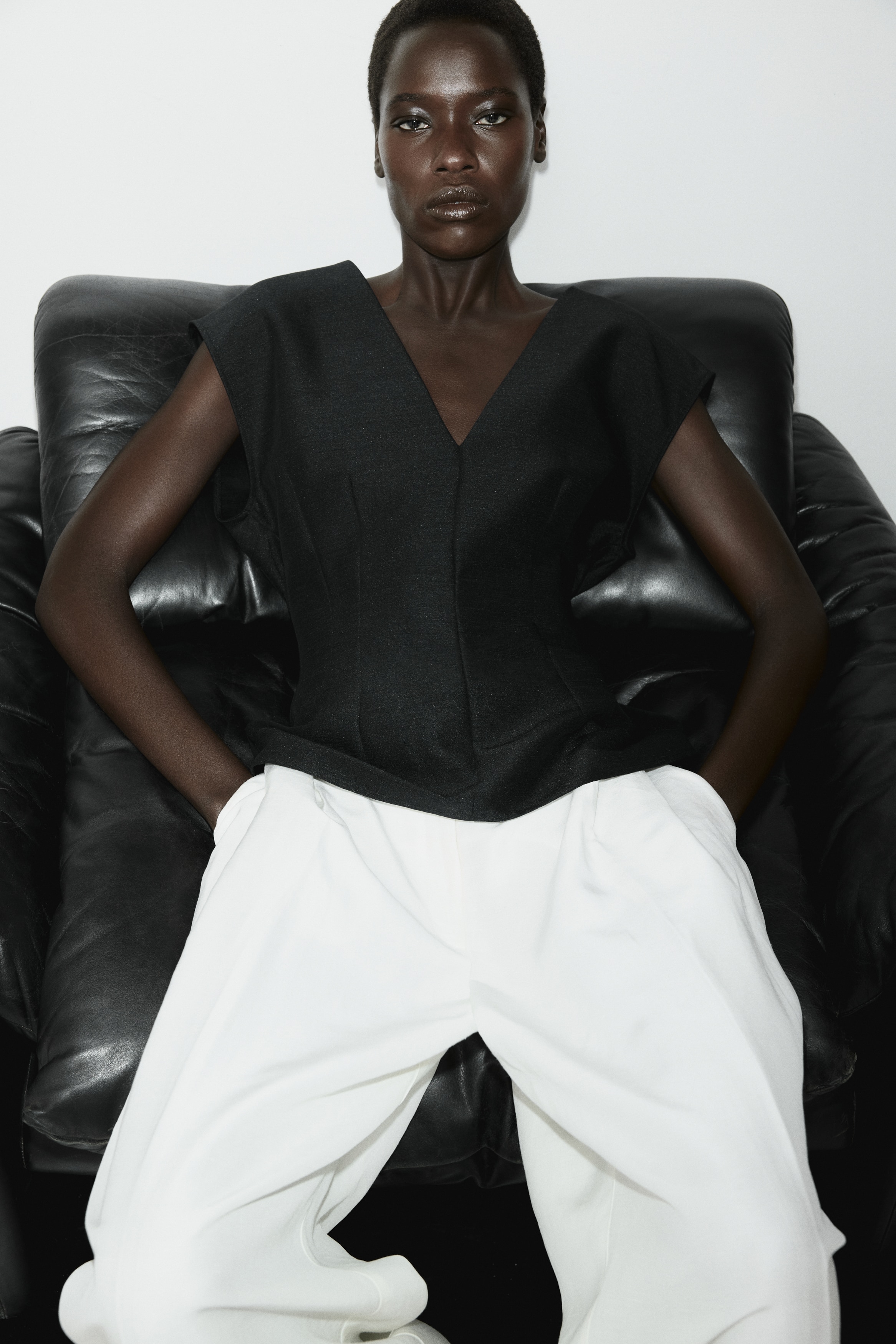 V-ringad topp - Svart