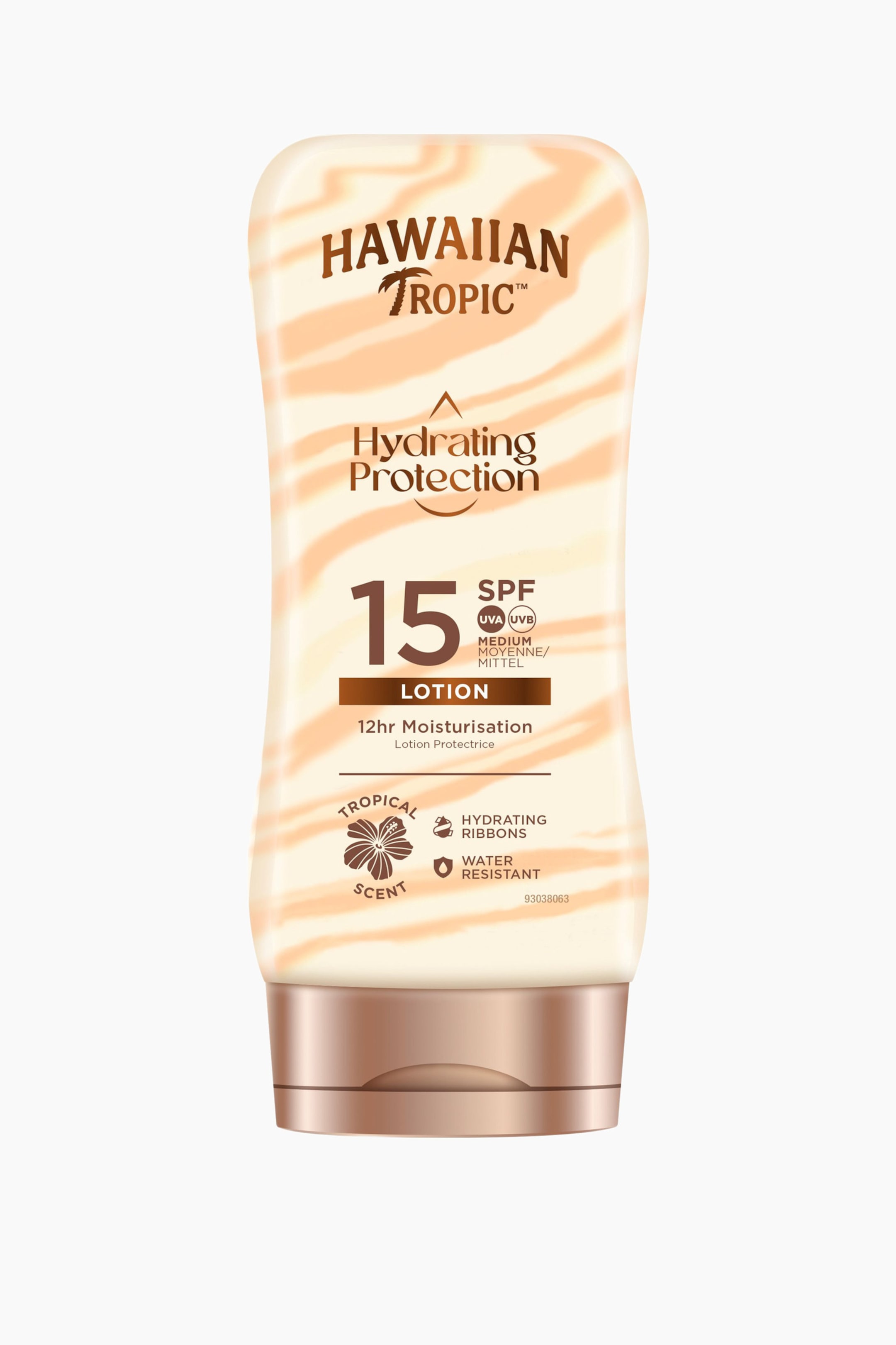 Vis større bilde: En flaske med Hawaiian Tropic solkrem står oppreist og vendt fremover, med en lys kremfarget bakgrunn som har flytende, bølgende oransje-brune striper og en metallisk bronsefarget kork nederst. Forsiden viser tydelig "Hawaiian Tropic", "Hydrating Protection" og en stor "15 SPF Lotion."