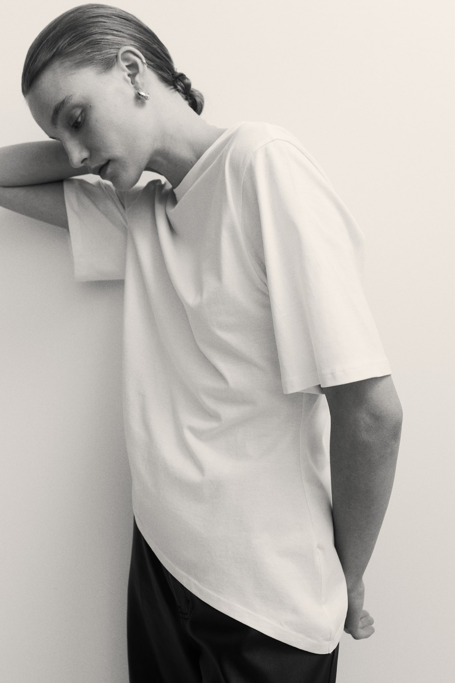 טישירט במראה נשפך - לבן/חום כהה/צהוב בהיר - 3