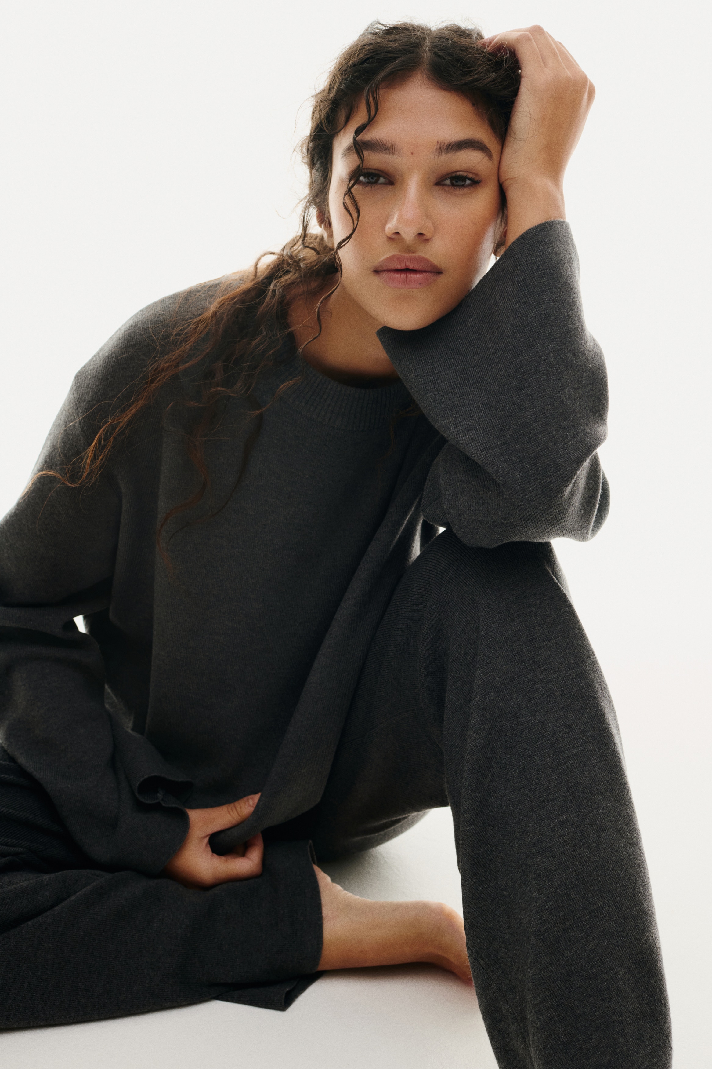 オーバーサイズセーター - ダークグレー - レディース | H&M JP