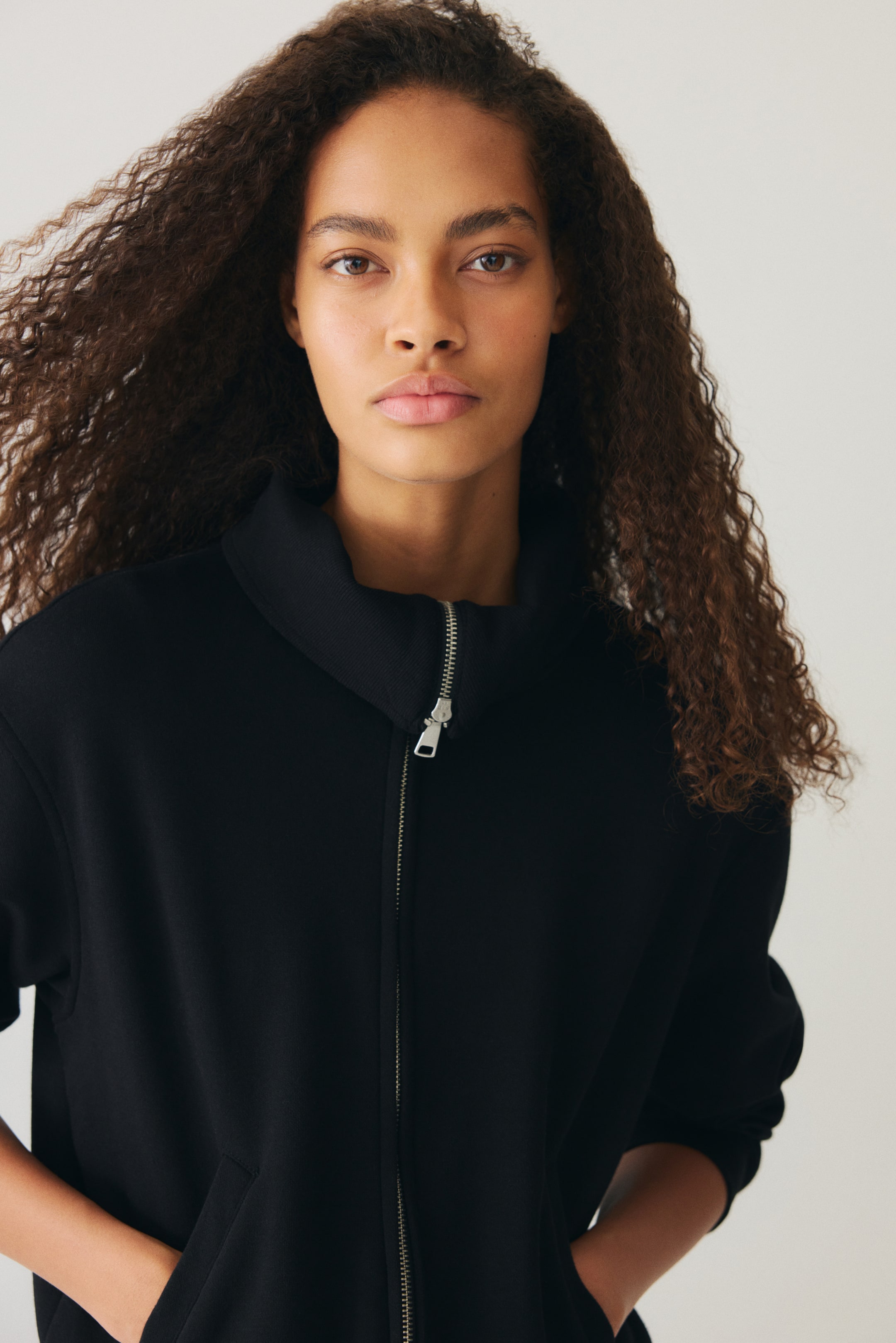 View larger image: 2-Piece Sweatsuit - Black - Ladies | H&M US 3