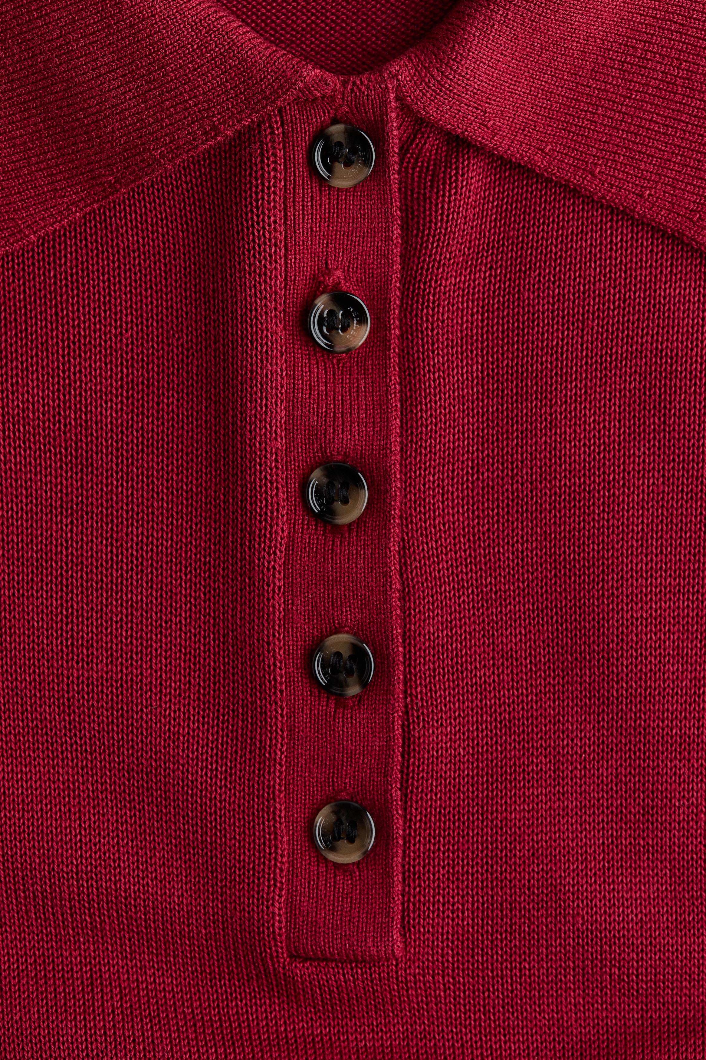 Fine-knit polo shirt