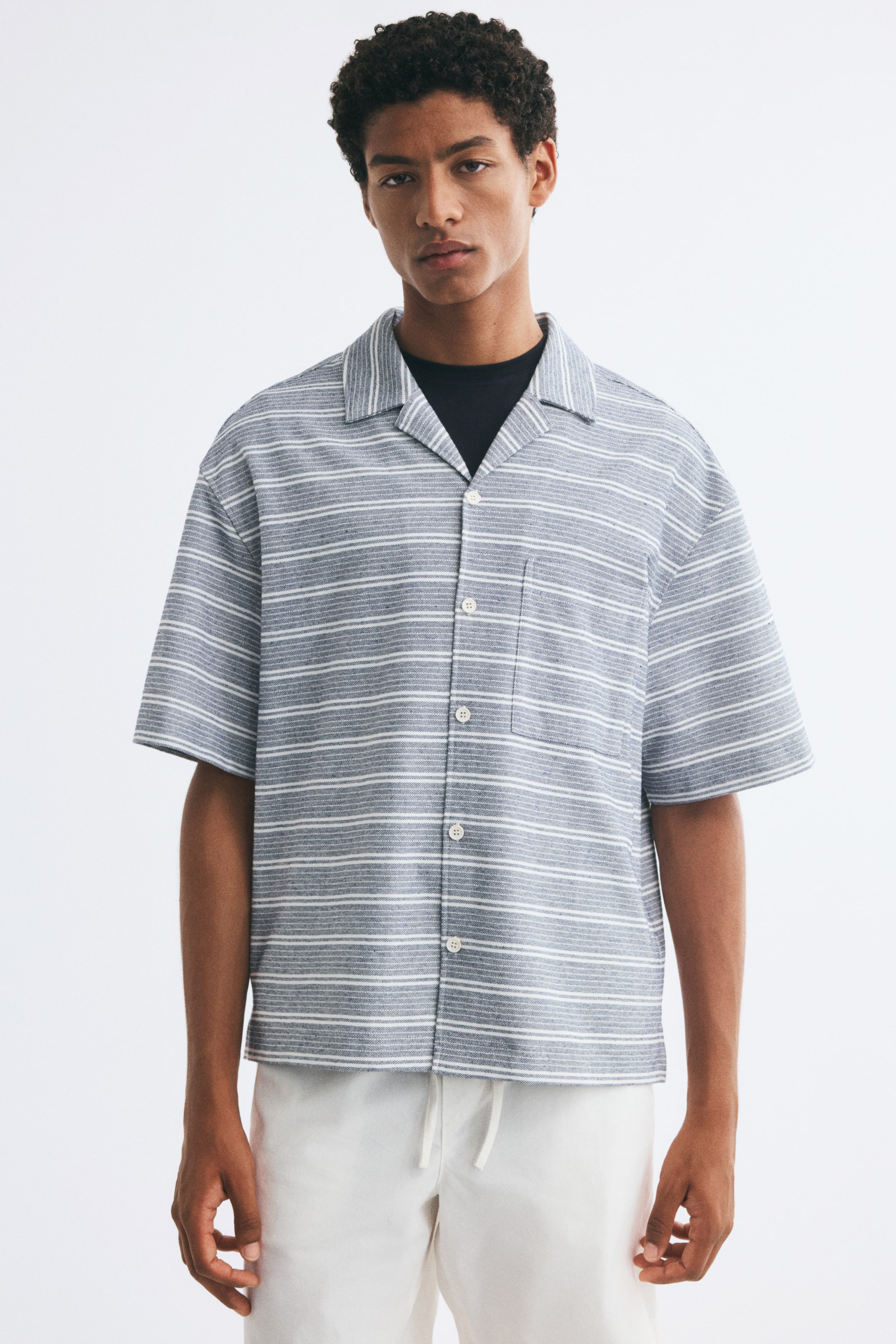 View larger image: Relaxed Fit Resort shirt - Dusty blue/Striped - Men | H&M 1