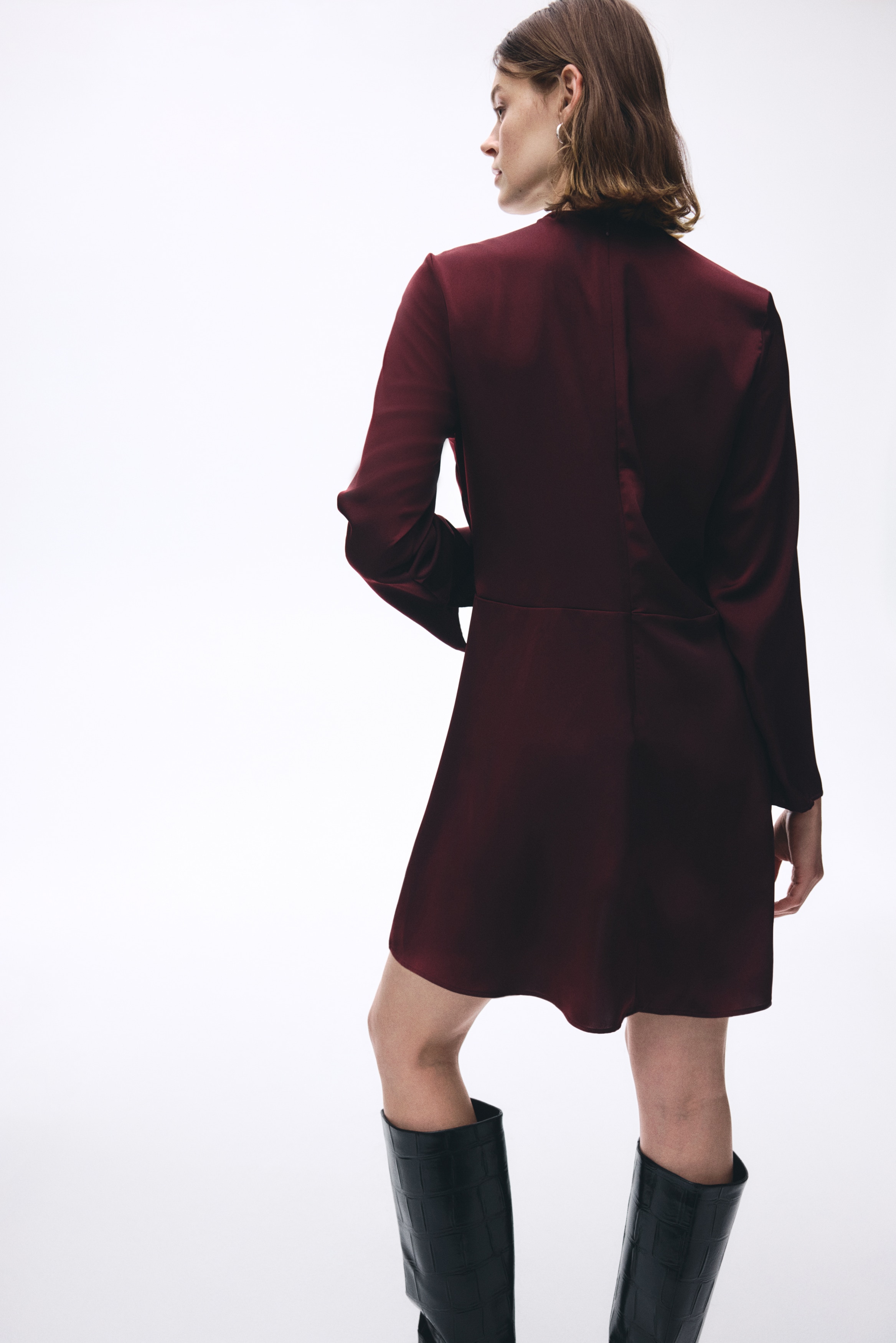Twist-detail dress