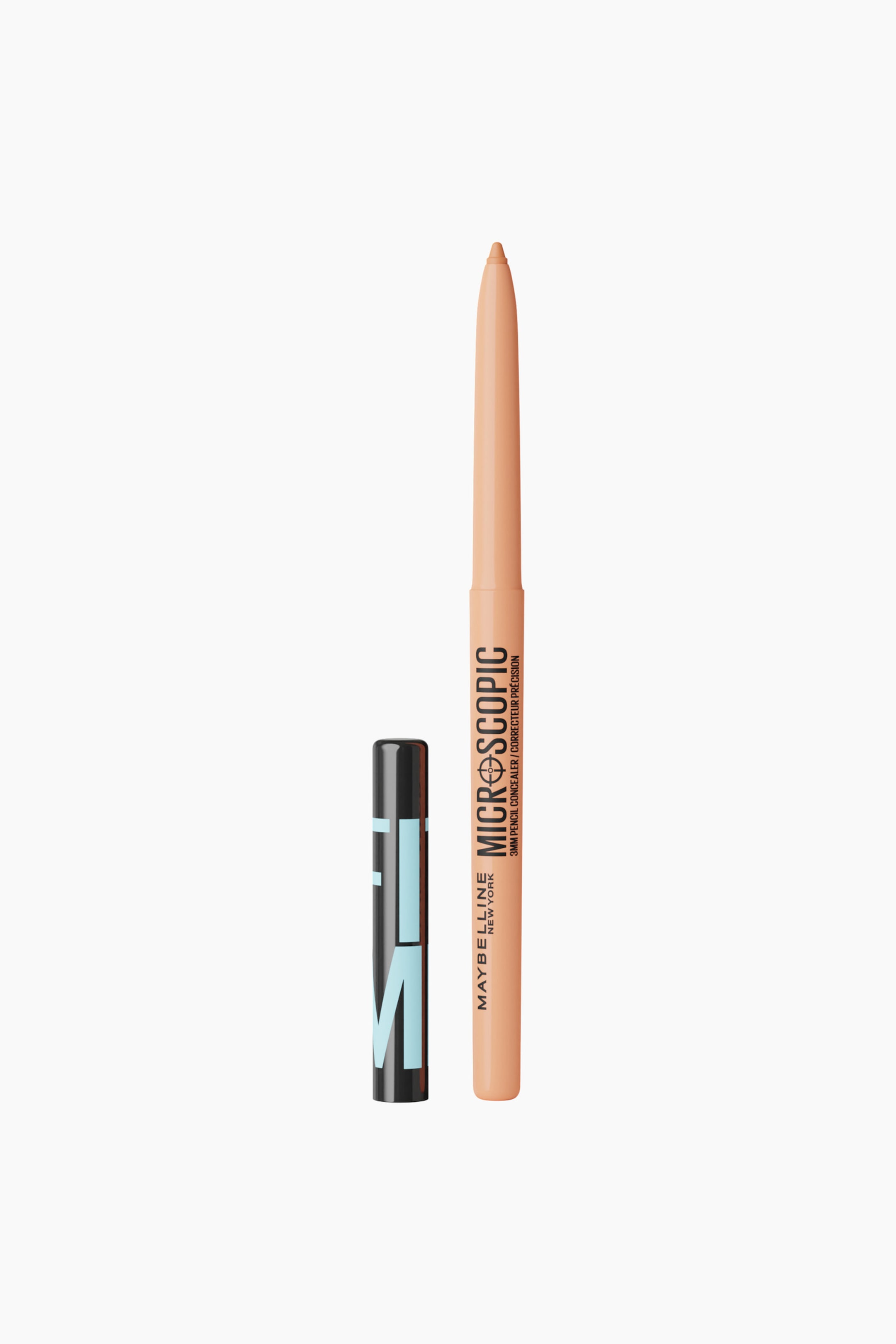 Größeres Bild ansehen: Ein nudefarbener Concealerstift steht senkrecht mit freiliegender feiner Spitze und zeigt schwarze Markenbeschriftung auf seinem pfirsichfarbenen Schaft. Daneben steht eine schwarze Kappe mit hellblauem Grafiktext aufrecht.